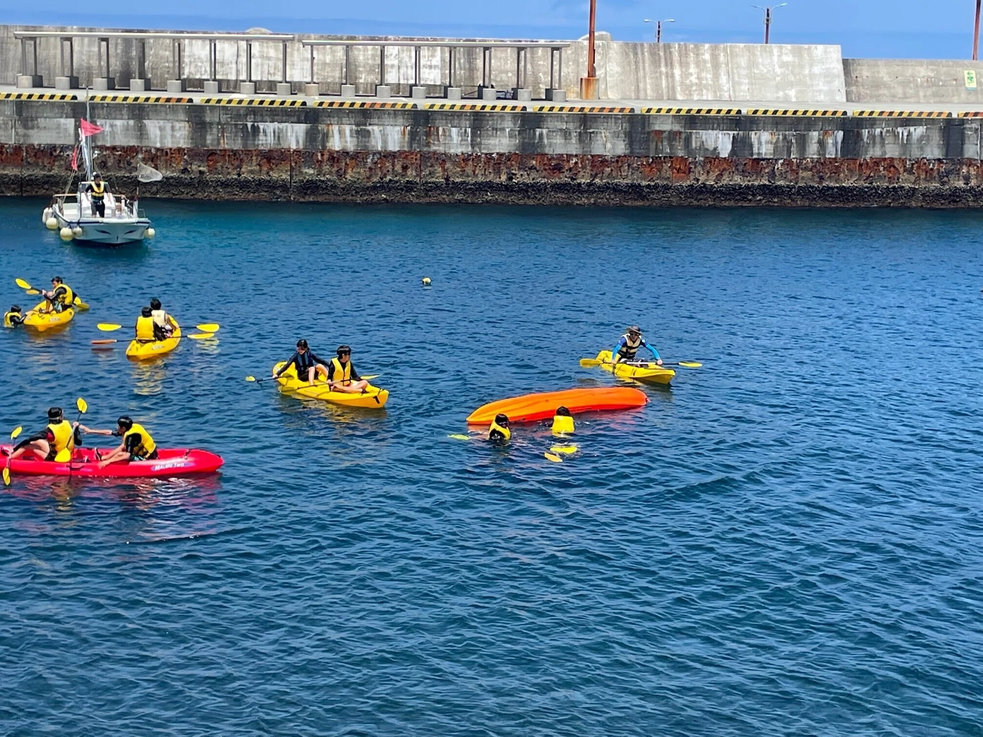 Introduction to the Miyake Junior High School Sea Kayaking