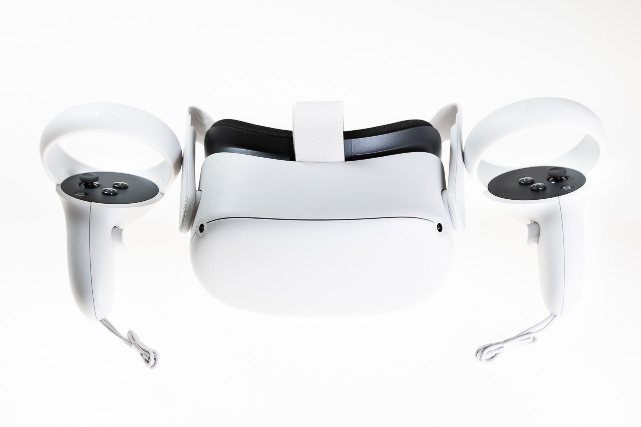 VRChat。VRヘッドセットをつけたら没入感たっぷりだった話。｜ま