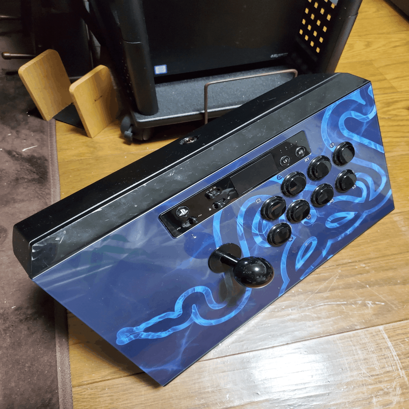 Razer Panthera（旧型）に自立を促す会｜ぱよ