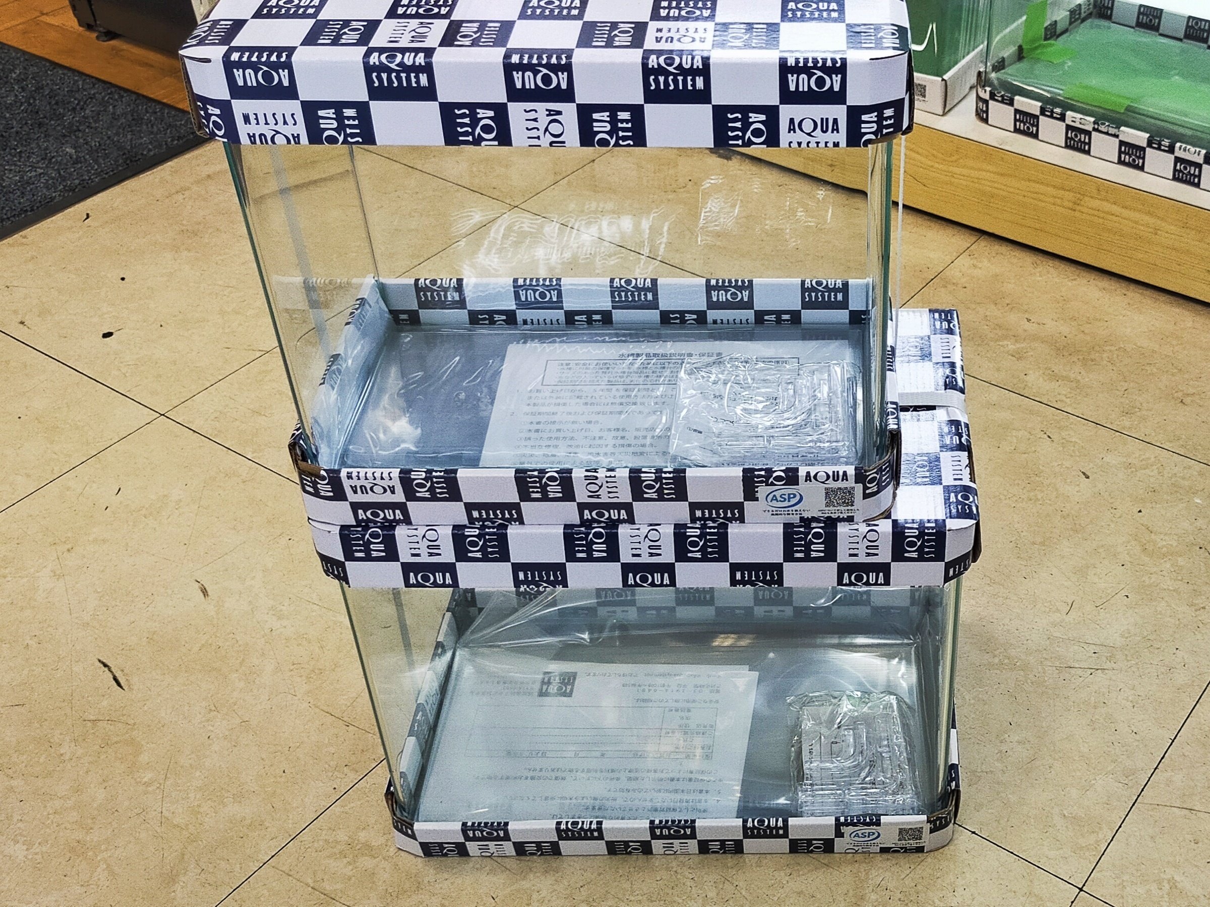 アウトレット水槽コーナーの紹介｜アクアステージ21 SUNAMO店（内藤）