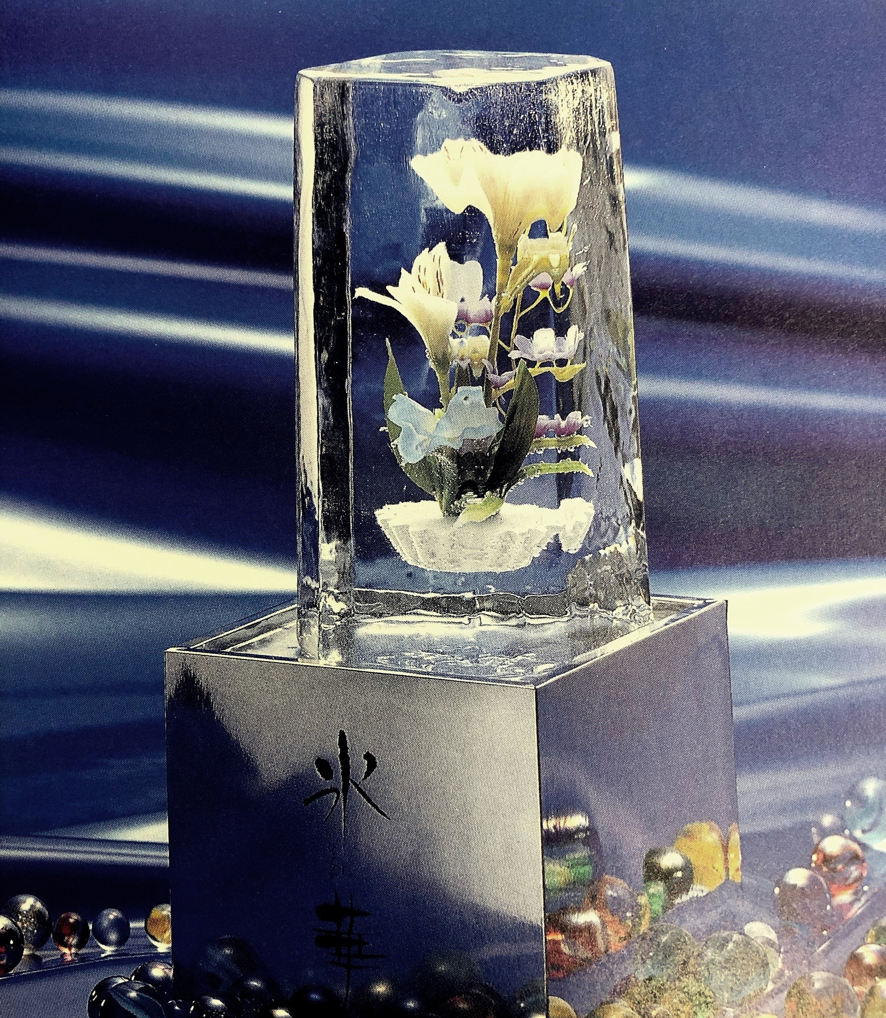 氷華®～氷に閉じ込めた儚い美しさ【花氷】｜小野田の超純氷®【公式】