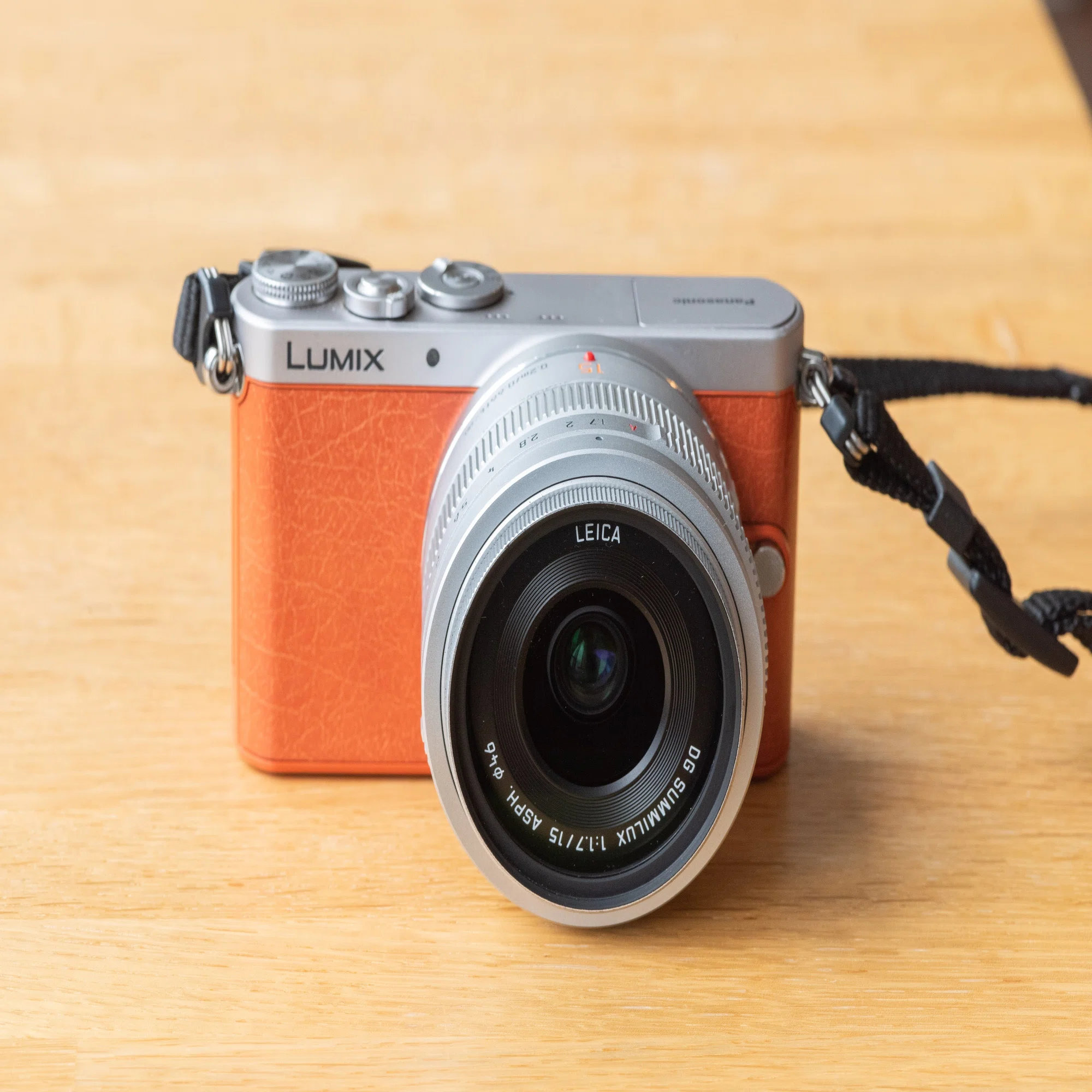 LUMIX GM1kと愛用レンズ(LEICA 15mmF1.7/ 12-32mm F3.5-5.6/ 42.5mm F1 