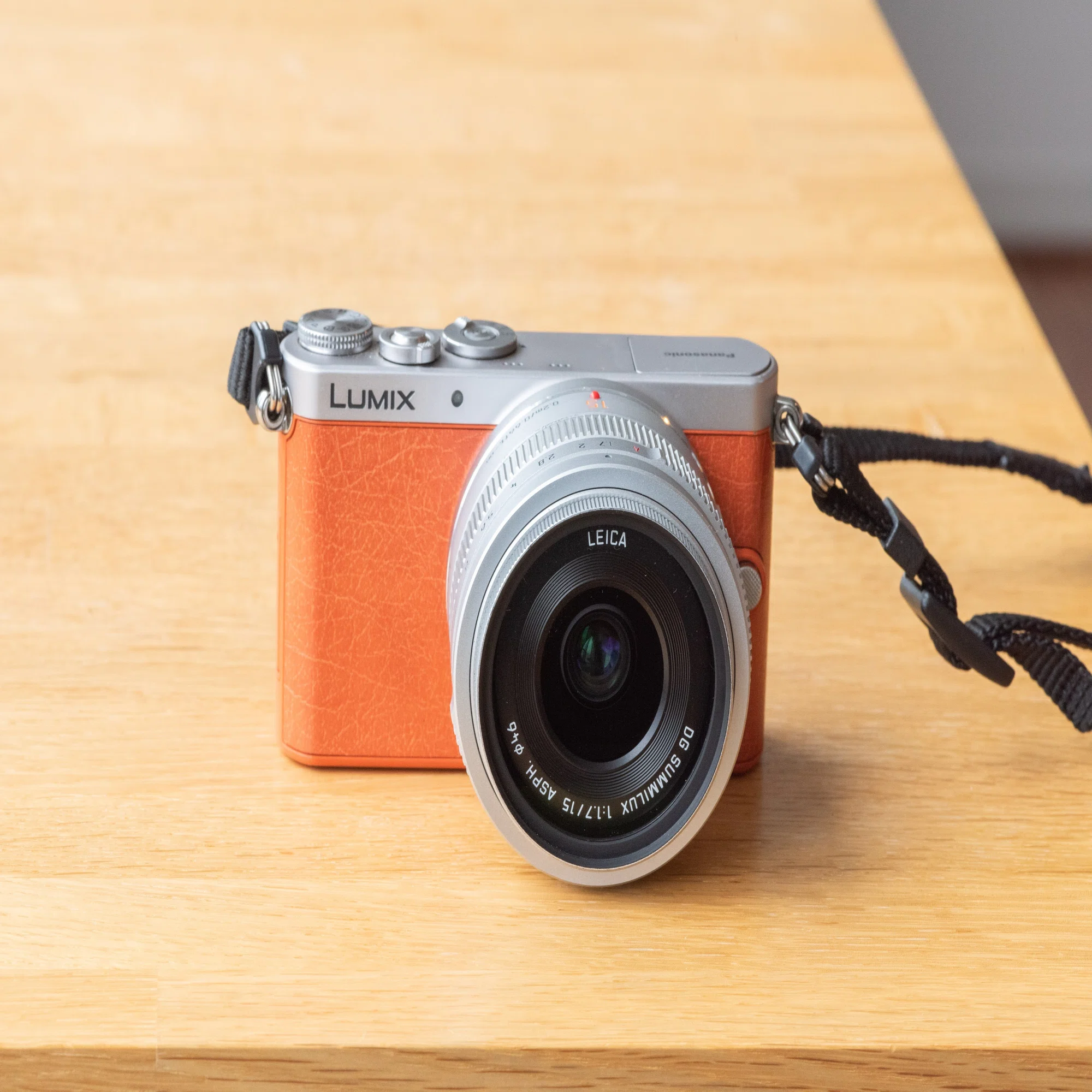 LUMIX GM1kと愛用レンズ(LEICA 15mmF1.7/ 12-32mm F3.5-5.6/ 42.5mm F1 