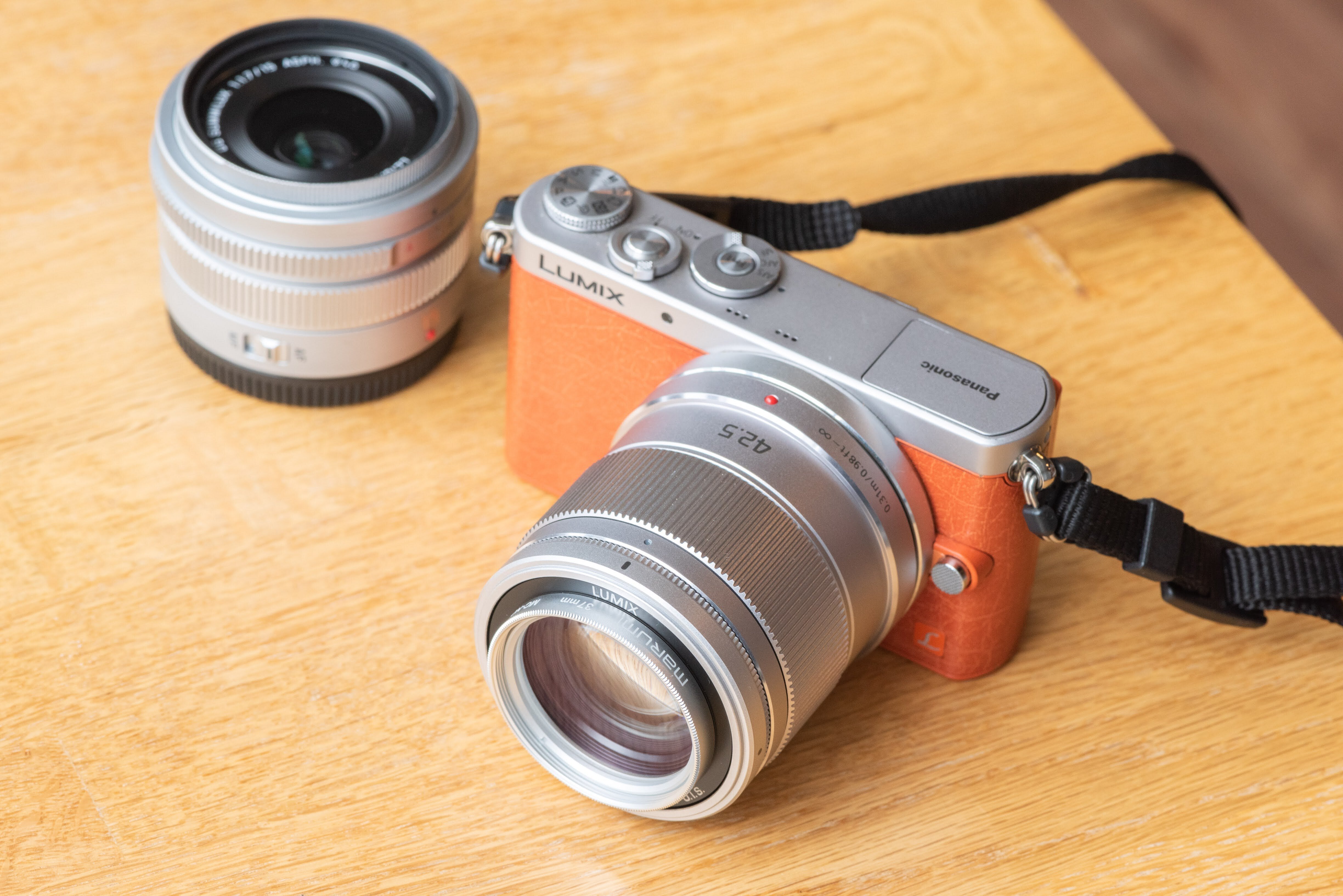 LUMIX GM1kと愛用レンズ(LEICA 15mmF1.7/ 12-32mm F3.5-5.6 LUMIX GM1kと愛用レンズ(LEICA 15mmF1.7/ 12-32mm F3.5-5.6