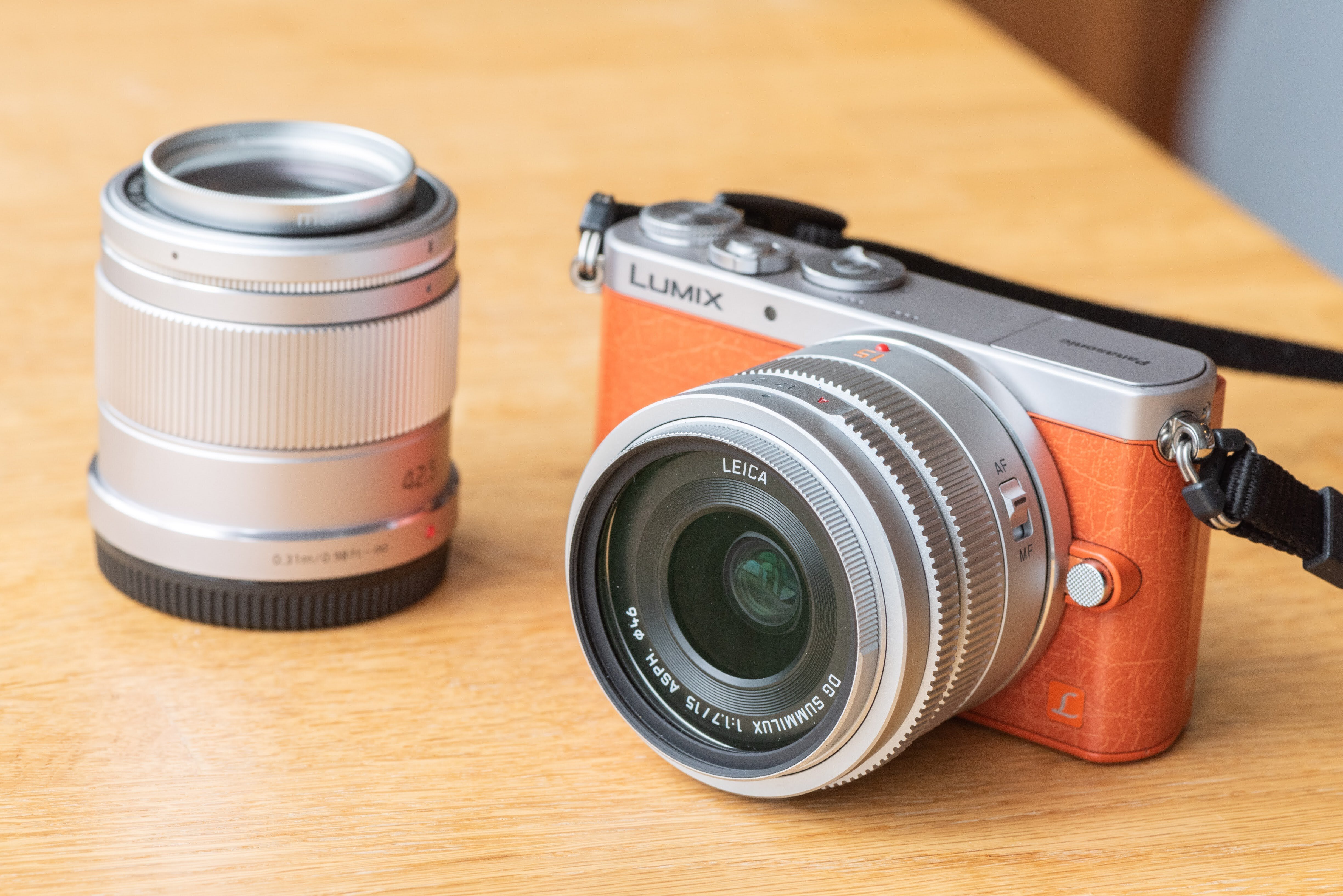 LUMIX GM1kと愛用レンズ(LEICA 15mmF1.7/ 12-32mm F3.5-5.6 LUMIX GM1kと愛用レンズ(LEICA 15mmF1.7/ 12-32mm F3.5-5.6