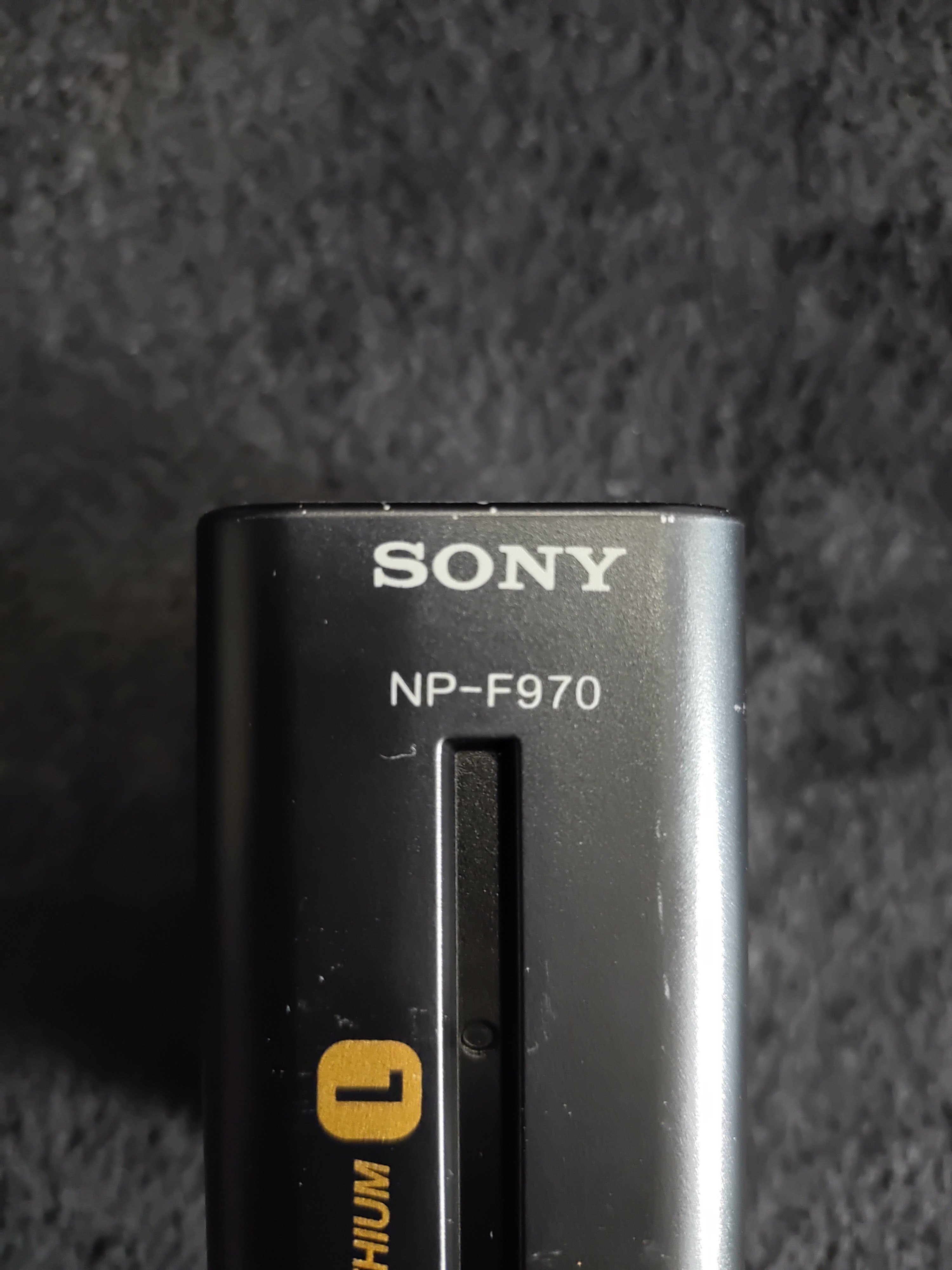 NP-F970のパチもん引いた話｜SAKURA FUSIKI