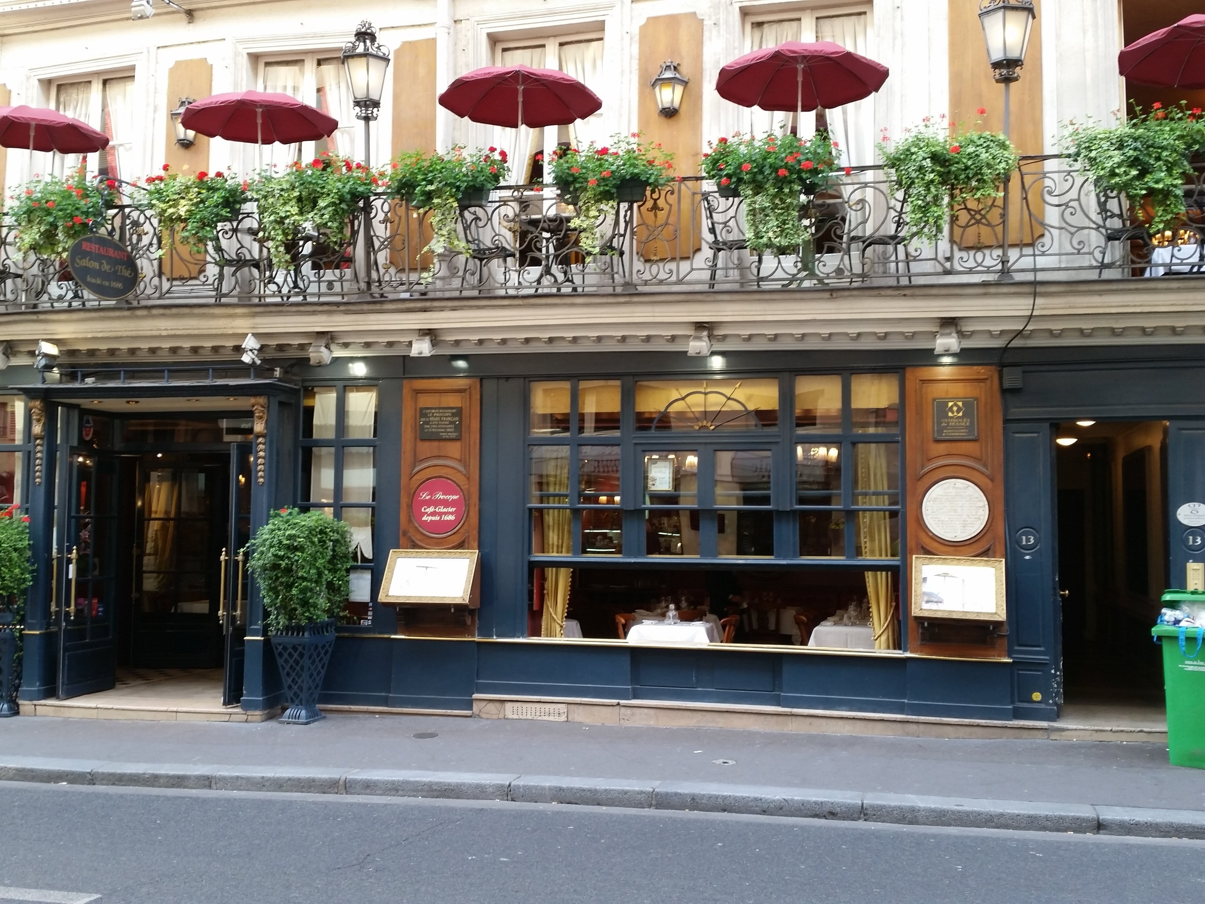 ◆【エスプリの効いた大人の１枚！COMMUNE DE PARIS(コミューンドゥパリ)/遊び心を感じるコットン天竺半袖Ｔシャツ】[cdp1860121] 憧れのパリのエスプリ\"L\u0027esprit tant attendu de Paris\"  。。    +