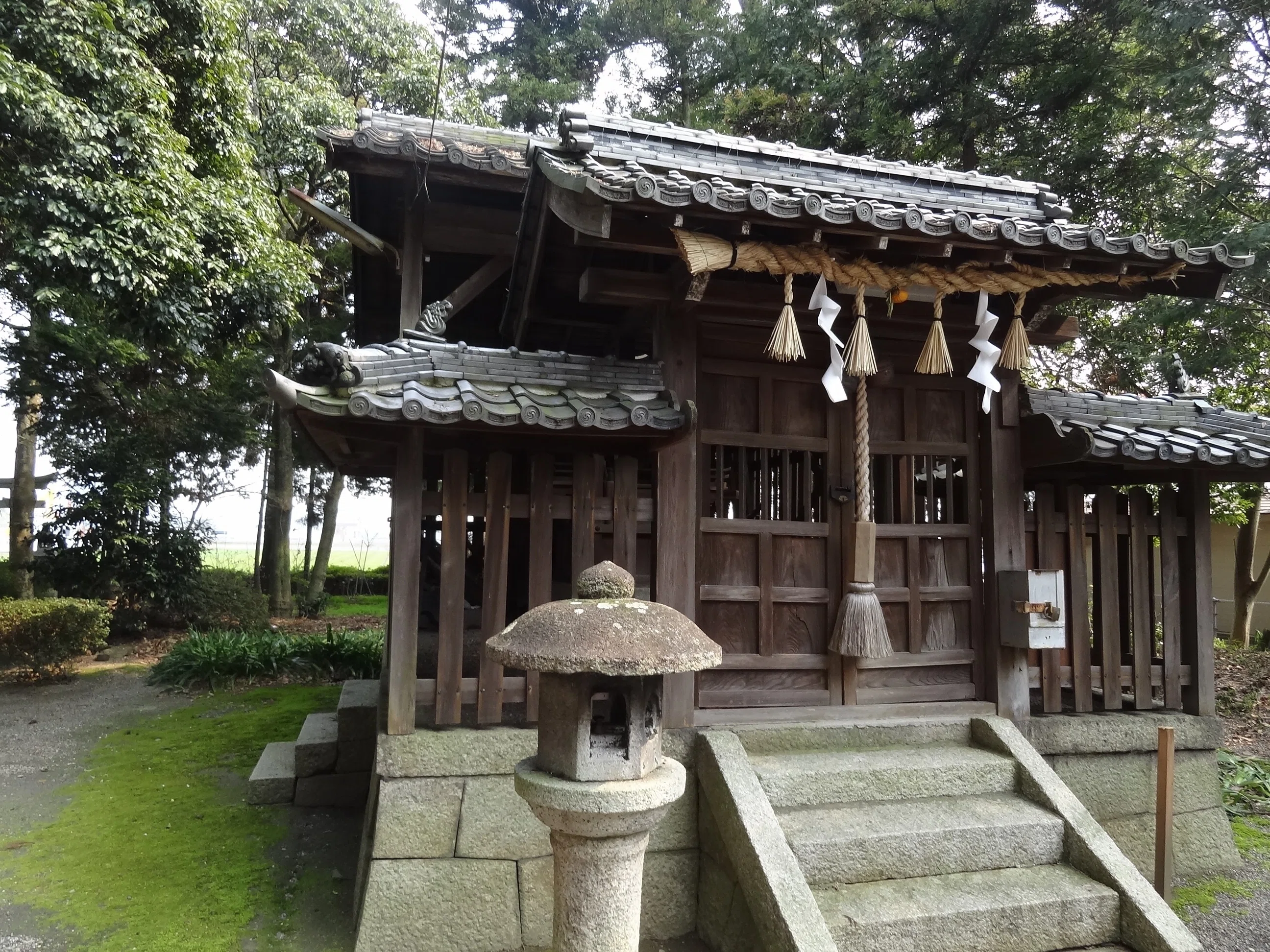 ｳｶﾉﾐﾀﾏ坐像は三大神像「小津神社」ヤマトタケルの孫「二宮神社」【湖南