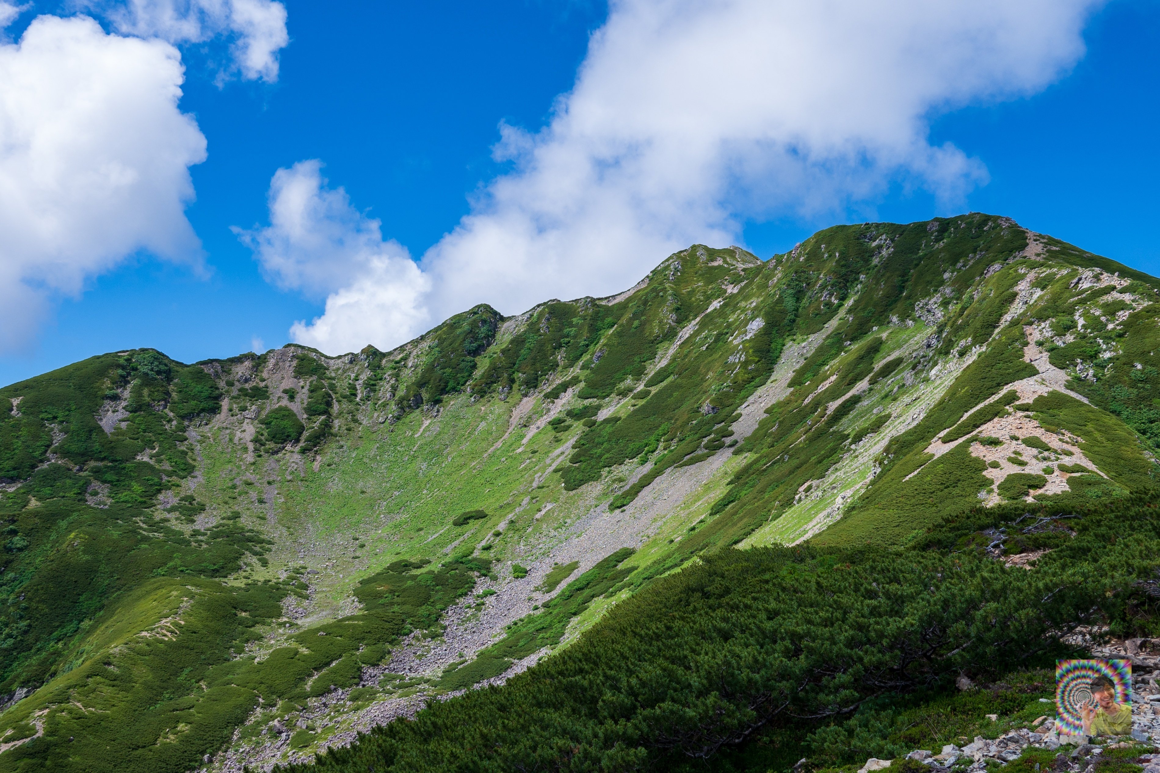 母性的で包容力のある山容が素敵な南アルプスの女王「仙丈ヶ岳」へ1泊2