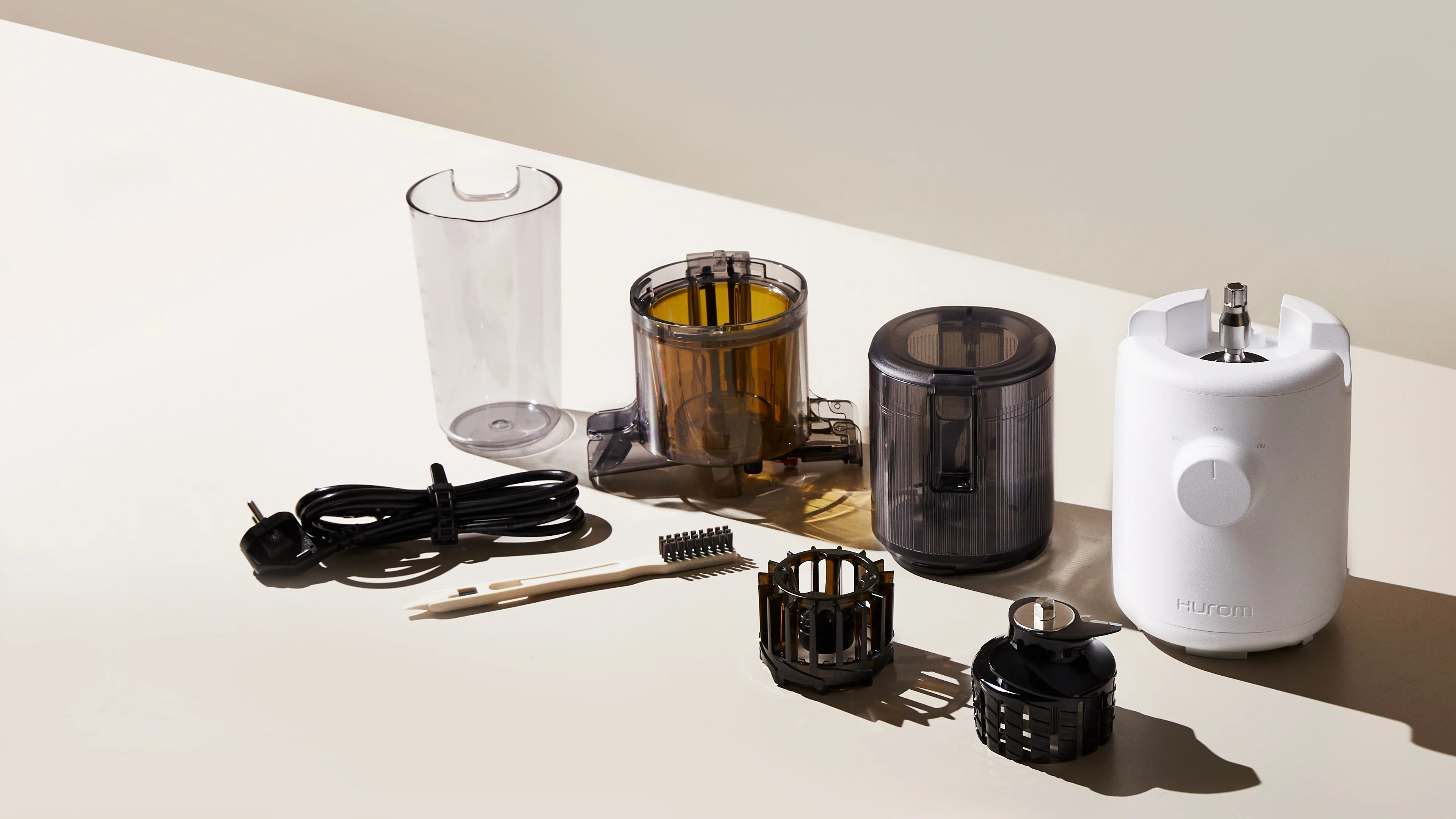 Long-awaited Compact Model] HUROM Slow Juicer H310A 
