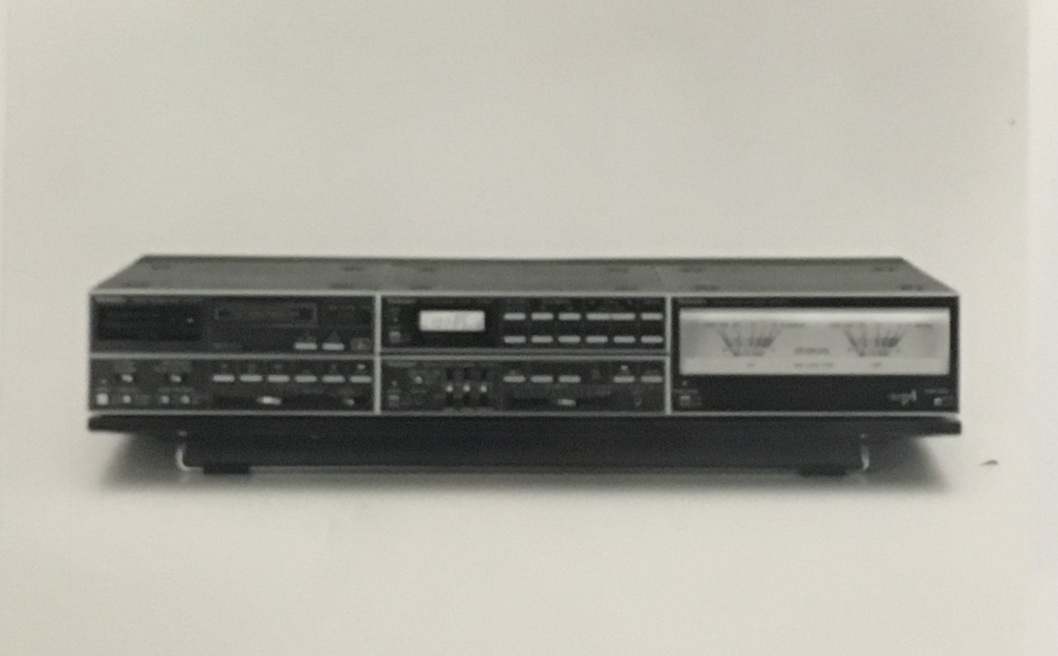 1983年にヴィンテージモデル SA-007 として誕生したザ 1983年にヴィンテージモデル SA-007 として誕生したザ