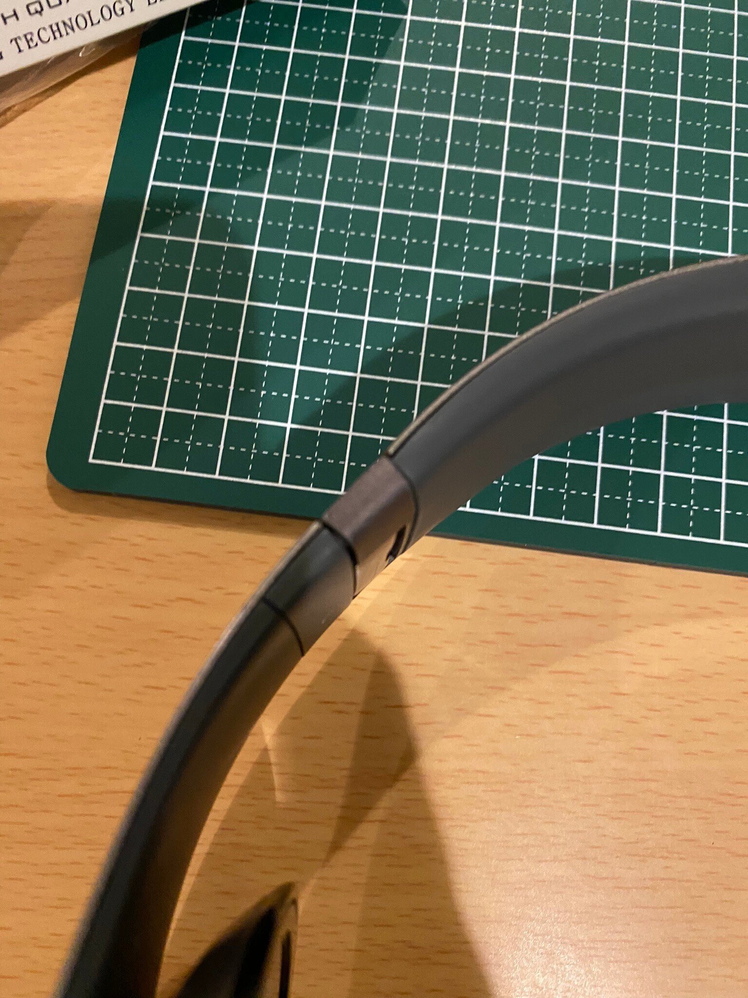 Beats Studio 2.0 Wireless ヘッドバンド割れ 破損 修理 アーム