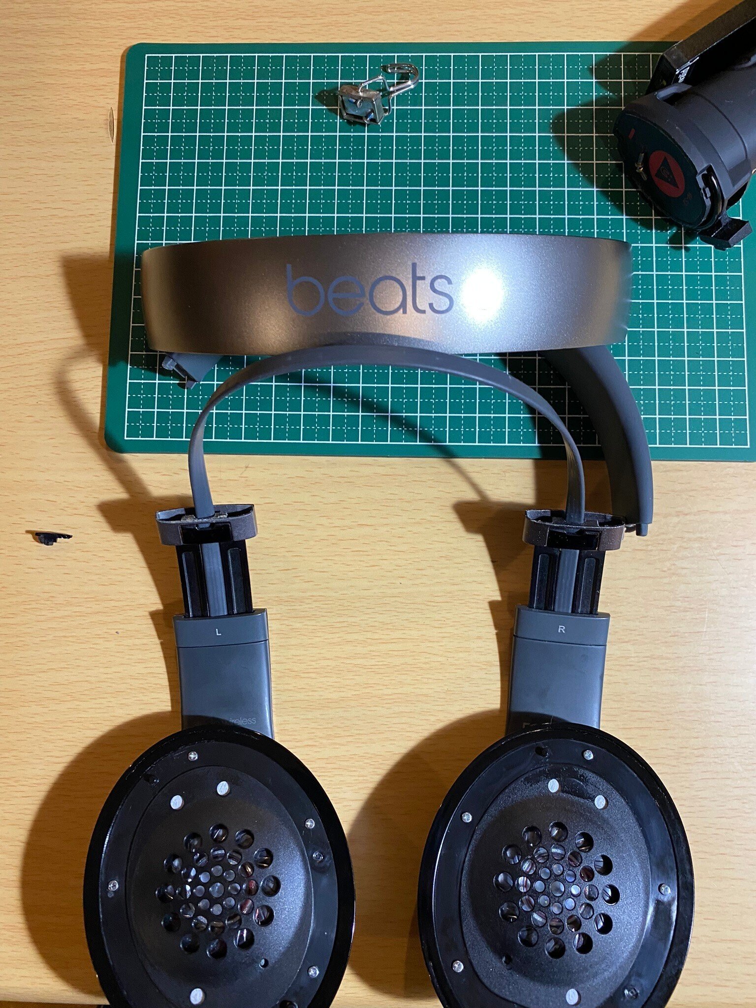 Beats studio pro ワイヤレスヘッドホン 保証書付 寝かし Beats studio pro ワイヤレスヘッドホン 保証書付 寝かし