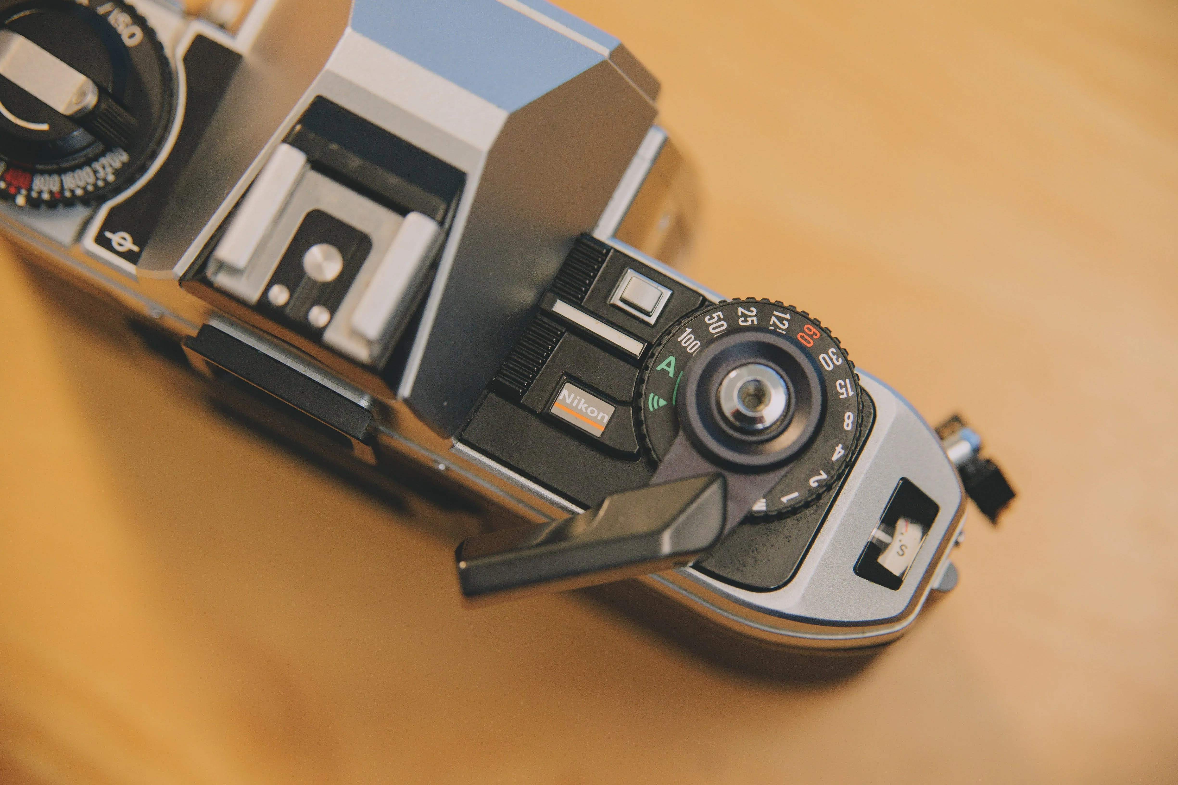 おかえり」と「いらっしゃい」 / ULTRON 40mmをNikon FG-20で試写｜よりめ