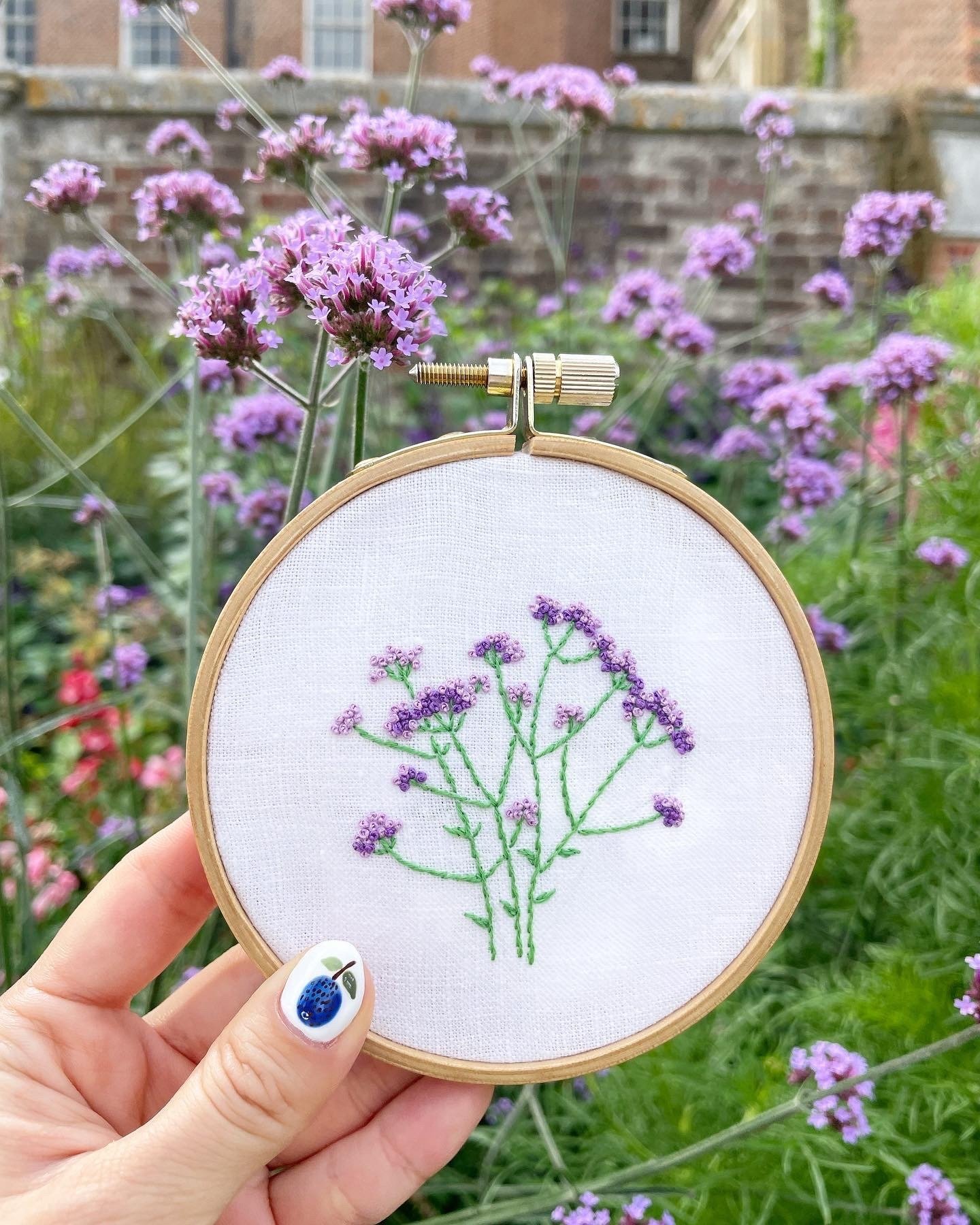 刺繍】イギリス人が好きな花を刺繍するシリーズ  ｜nanny embroidery