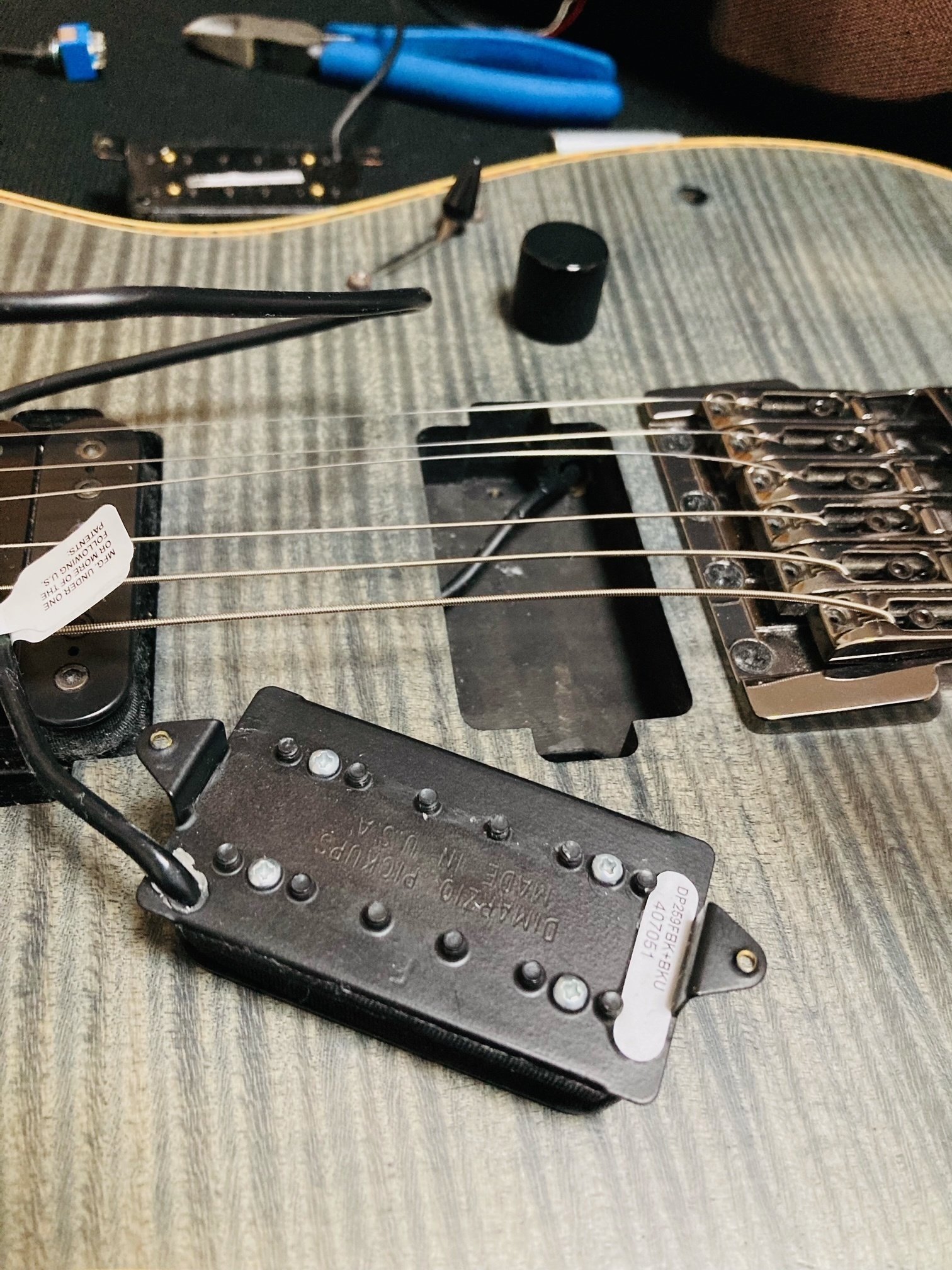 DiMarzio TITANピックアップ交換とVOL全開スイッチ改造