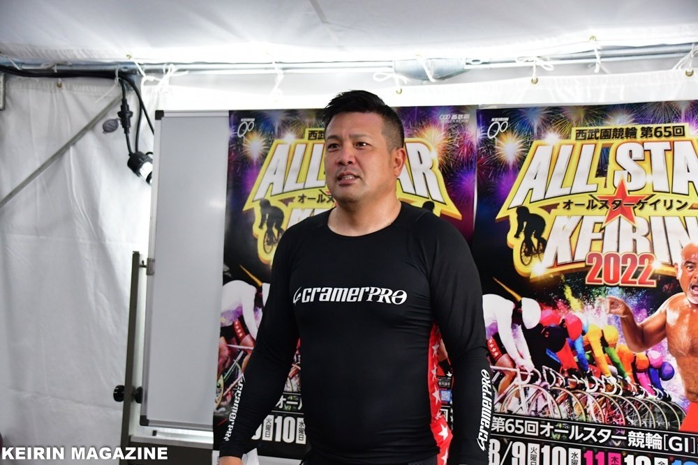 第６３回オールスター競輪　シャイニングスター　選手紹介、インタビュー用　ウェアー 第63回オールスター競輪 シャイニングスター 選手紹介