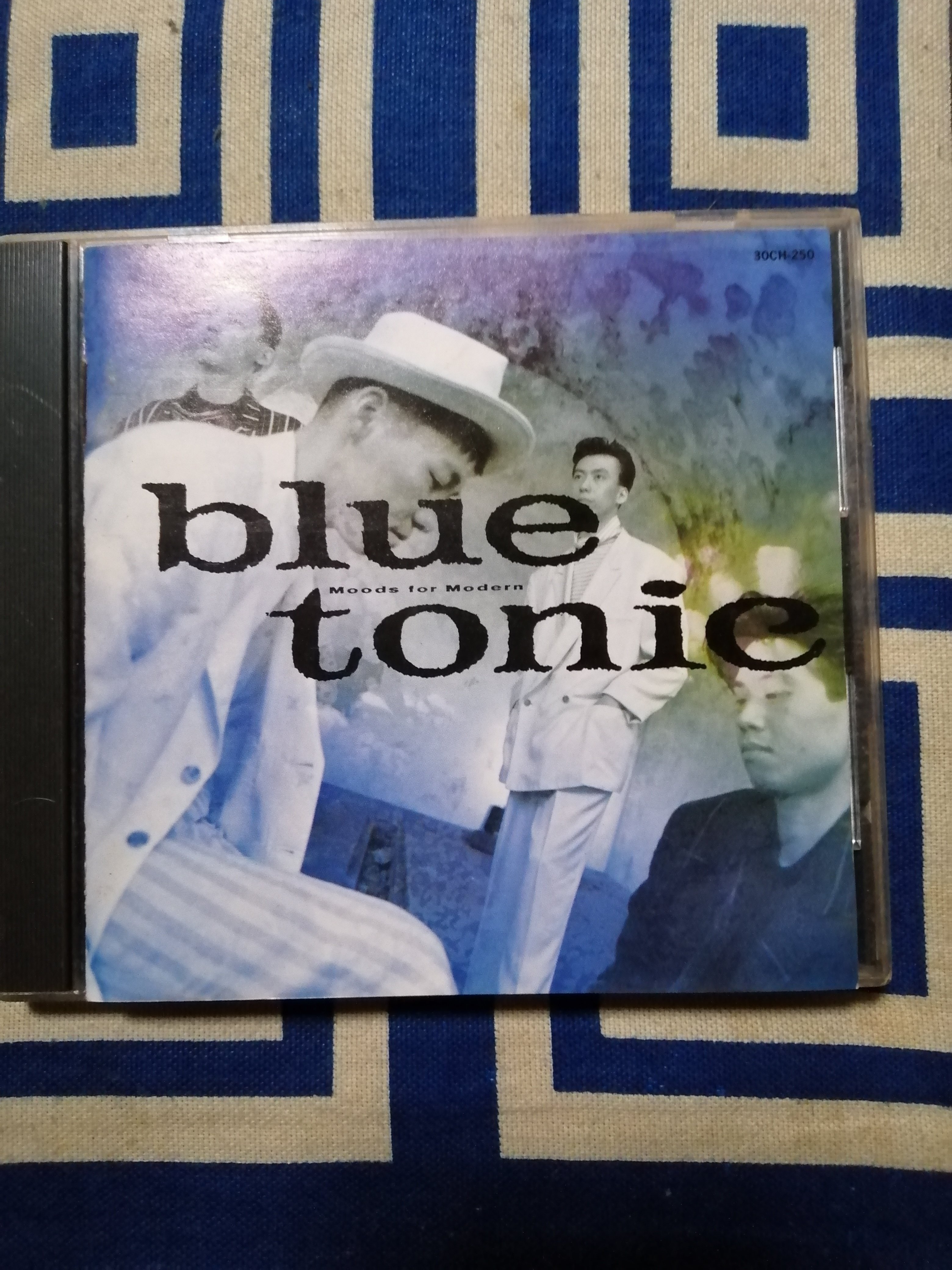 BLUE FLAVOURED TONIC 【ブルーフレーバード トニック】 – 日仏