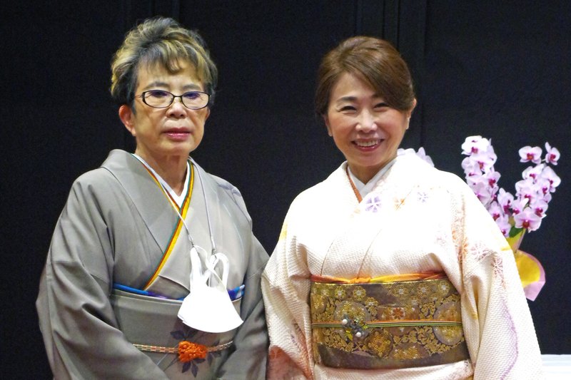 田中千鶴さん(会長)、郡司成江さん(社長)