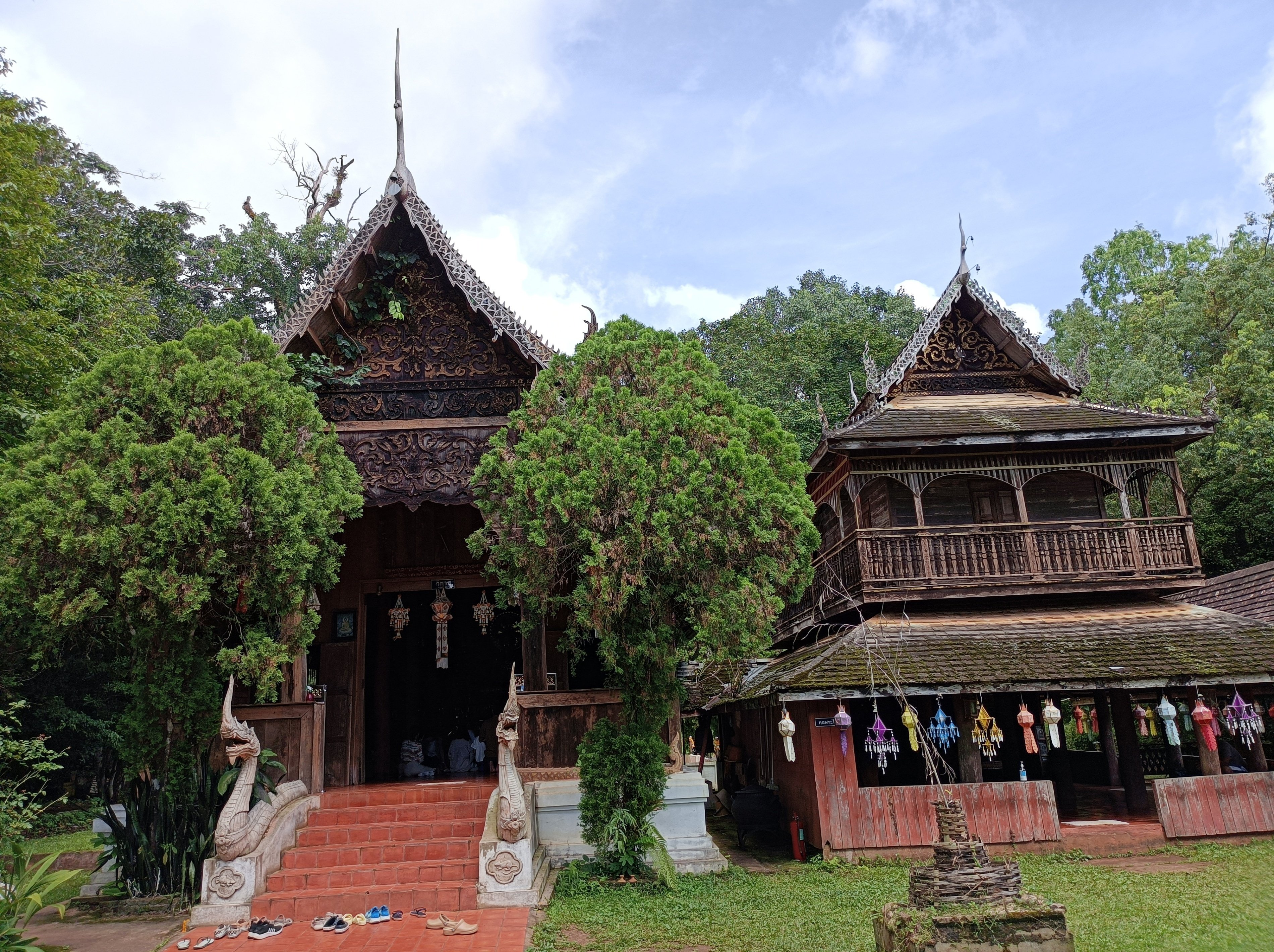 東南アジアの風景 (209) タイ｜チェンマイ郊外の新しい寺院が