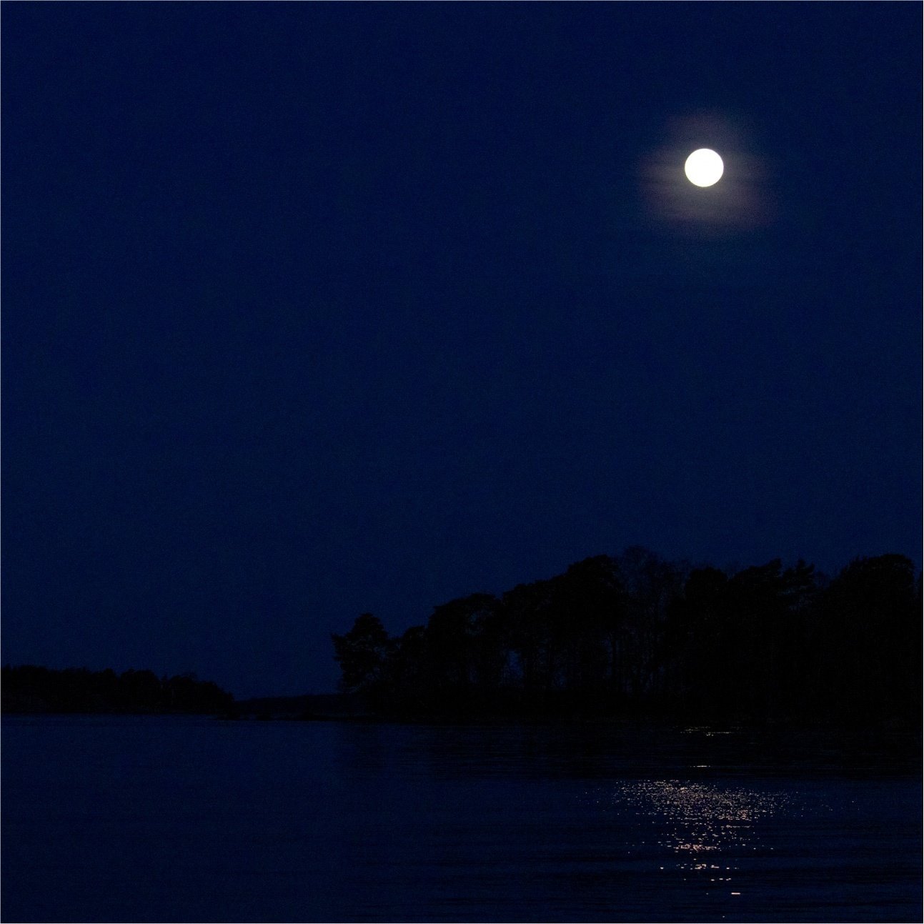 Design Art デザインを覗く 11 青い光の街 Lapuan Kankurit Note Design Art デザインを覗く 11 青い光の街 Lapuan Kankurit Note