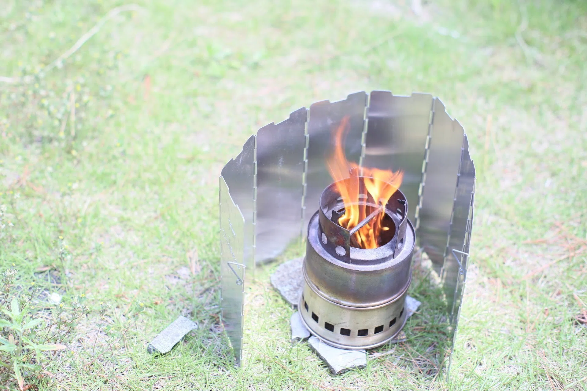 weber ゴーエニのバーベキューコンロに温度計をつけよう｜106