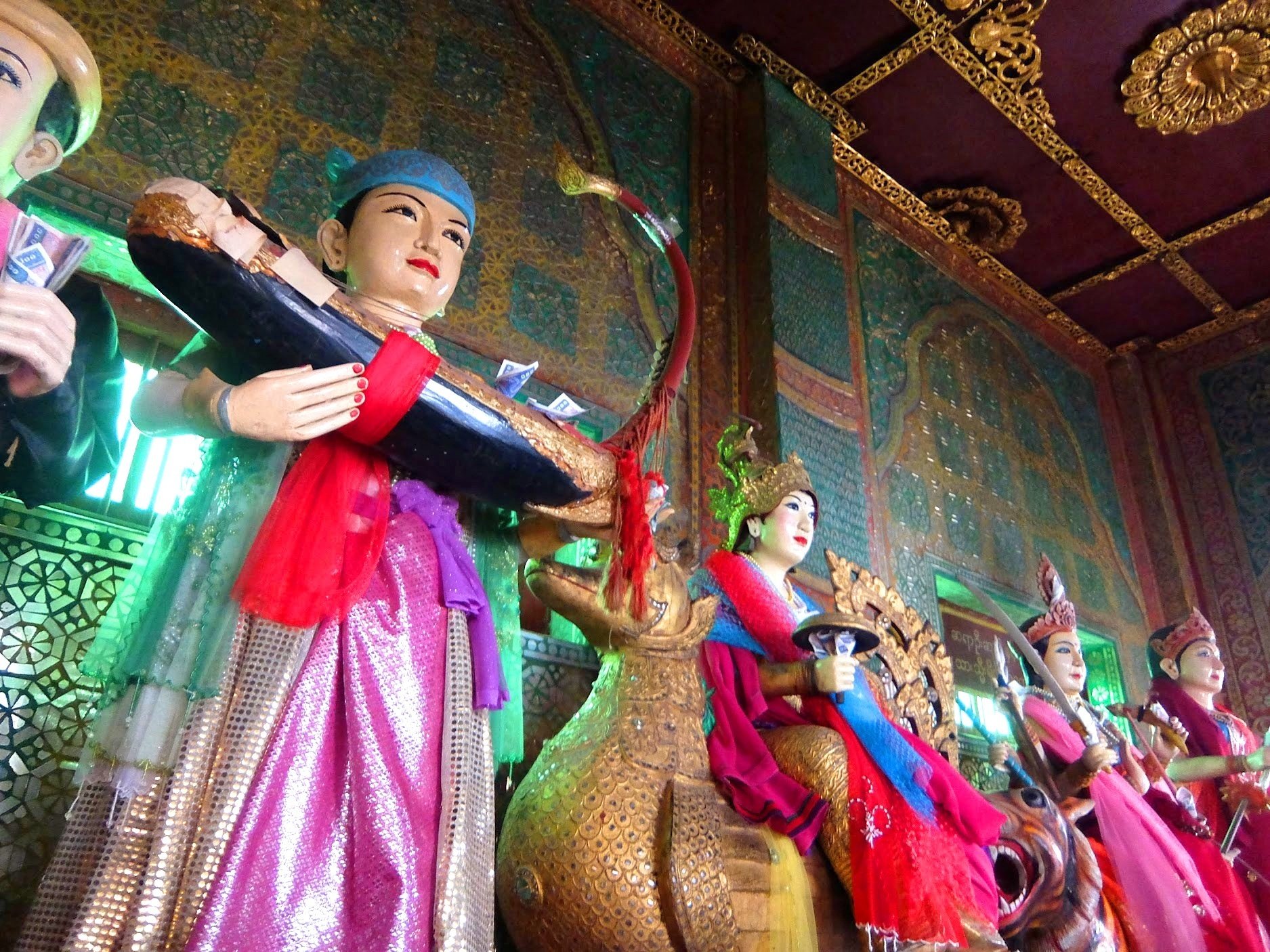 古玩・ビルマ期「女神像」土着信仰・ミャンマー・ダーミカラマ・ビルマ寺院・唐金 古玩・ビルマ期「女神像」土着信仰・ミャンマー・ダーミカラマ