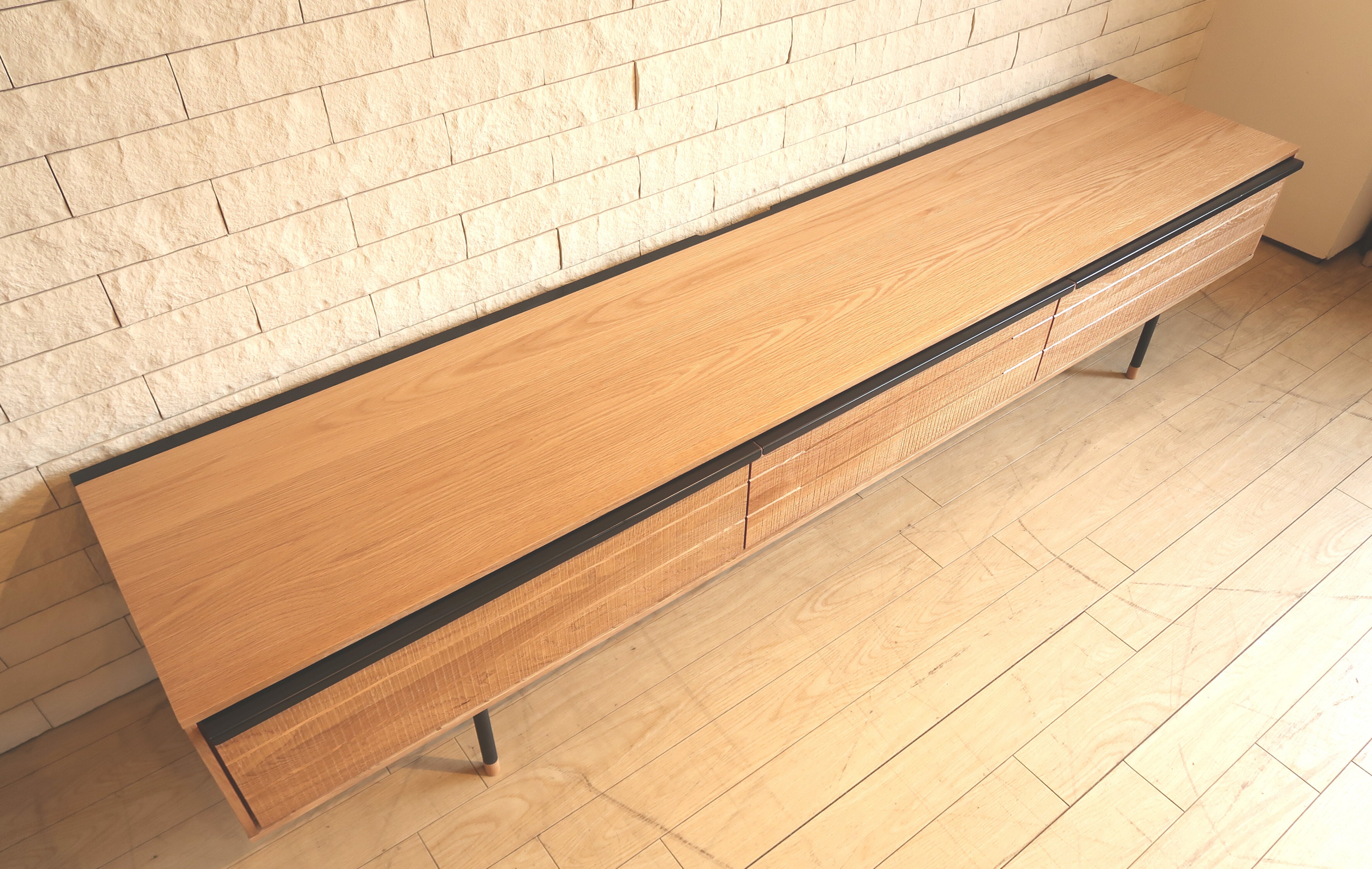 BIGJOYオリジナル】壁掛けテレビ対応テレビボードのご紹介｜ZAKAGU・座