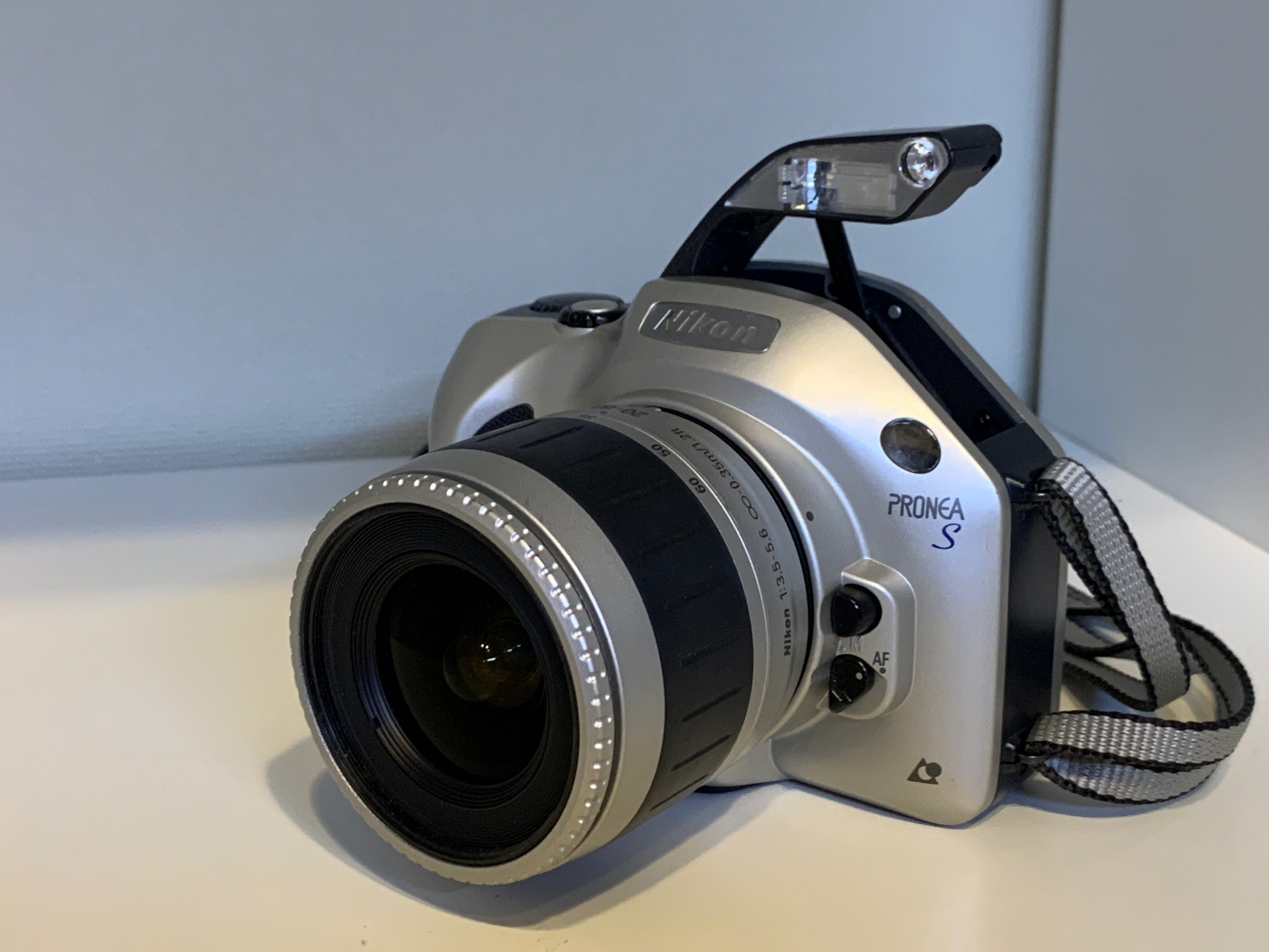 Nikon Pronea S APS Film Camera - 30-60mm F4-5.6 Lens & Nikon