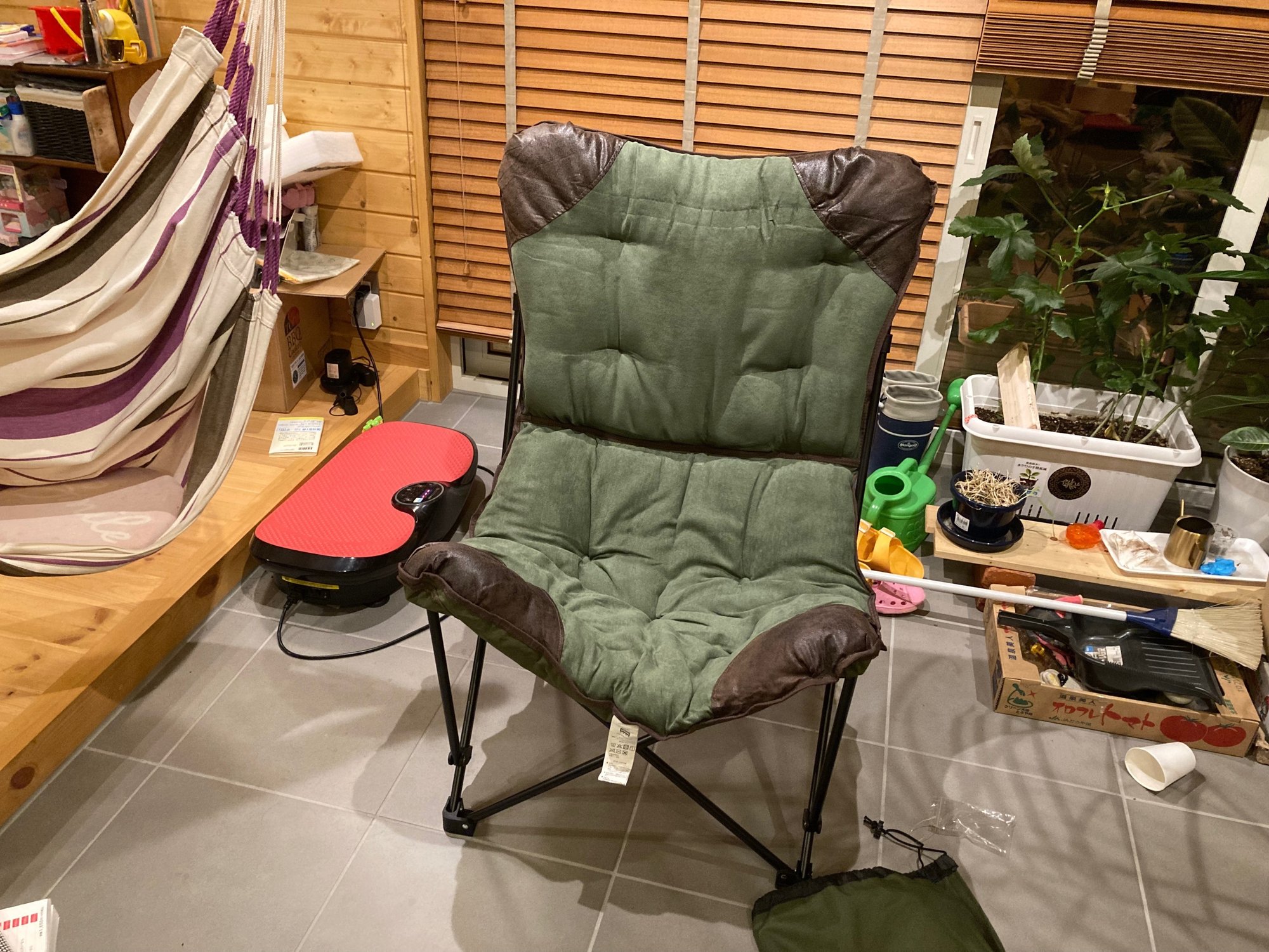 ニトリのバタフライチェアが読書椅子としてリビングに庭に自由自在に置けて便利 タビセン 臨時教員 司書教諭 Note ニトリのバタフライチェアが読書椅子としてリビングに庭に自由自在に置けて便利 タビセン 臨時教員 司書教諭 Note