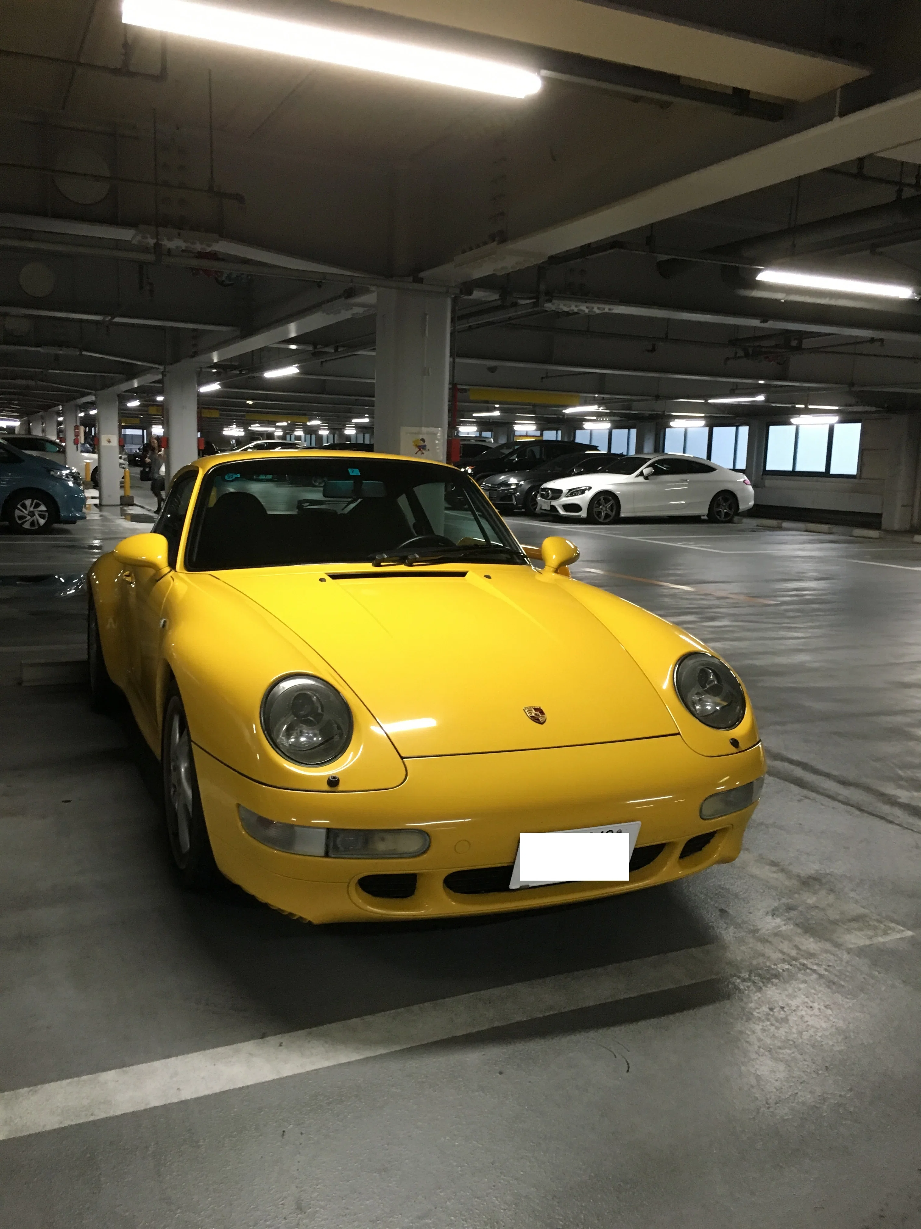 黄色が映えるポルシェ・911｜浅野公喜 コウキシャウト(Kouki Shouts To The World)