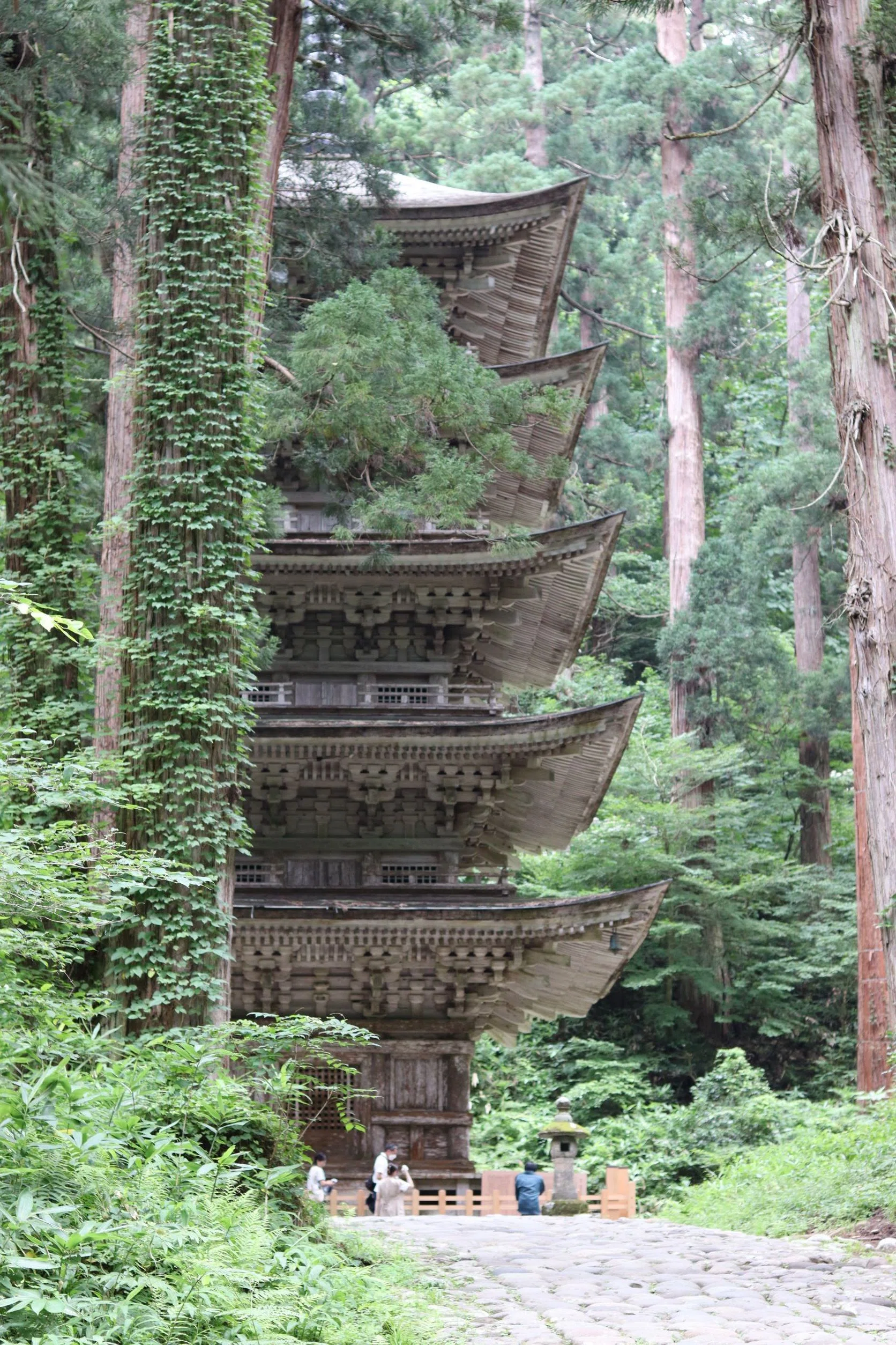 山形で石段詣 【旅日記】｜なぐなぐ (nag-nag)