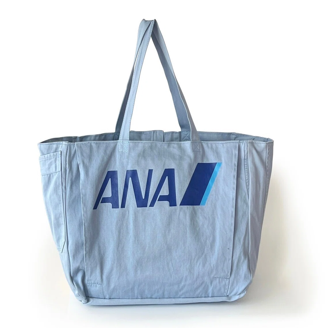 Bags made from reused mechanic uniforms are a huge hit｜ANA【公式】