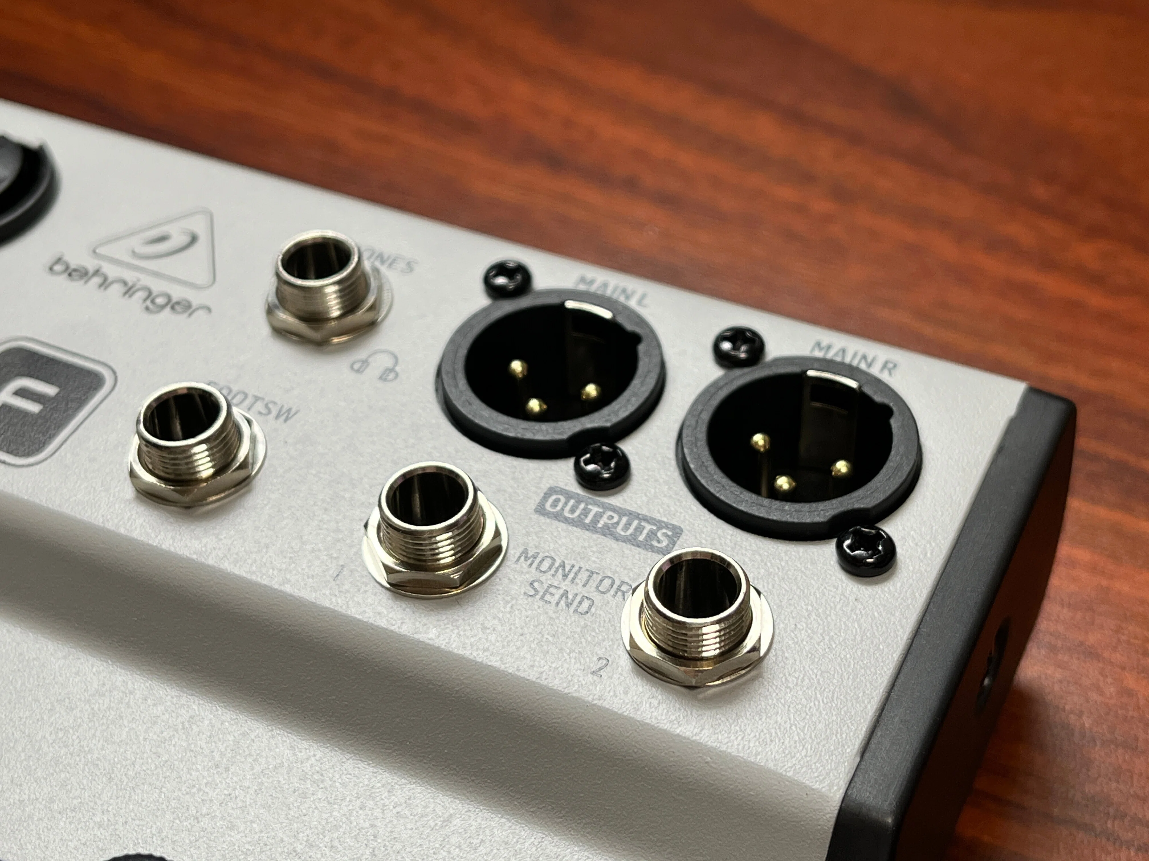 Behringer Flow 8ファーストインプレッション 〜Zoom L-8と比較した
