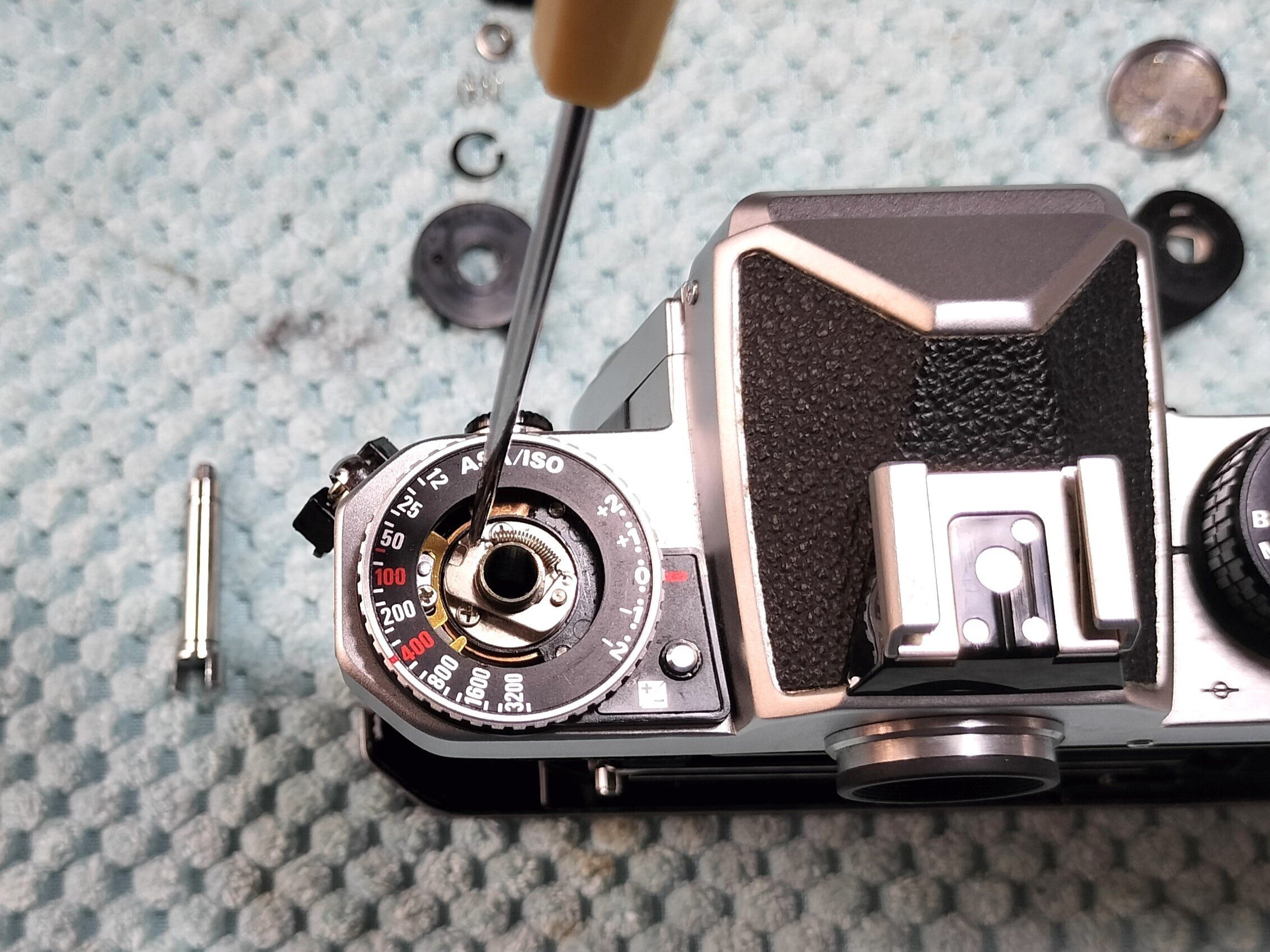Nikon FE2の分解|フィルムカメラ修理のアクアカメラ Nikon FE2の分解|フィルムカメラ修理のアクアカメラ