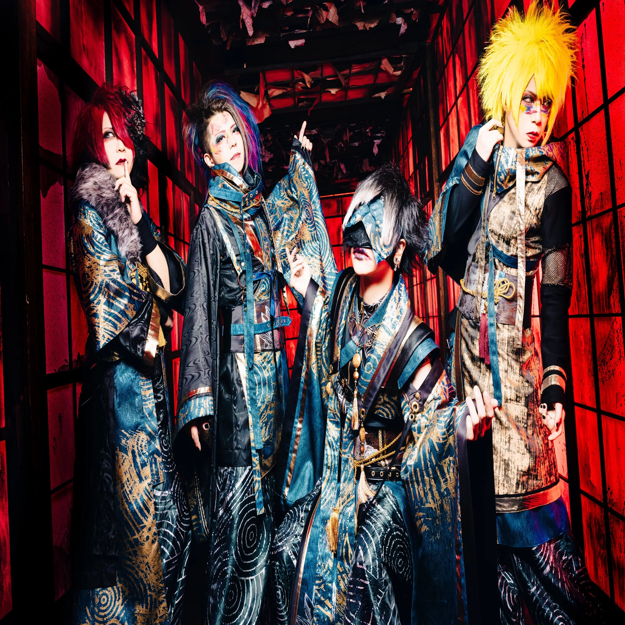 Interview】己龍――MAXI SINGLE「蠱毒」で王道というマイノリティを描く 