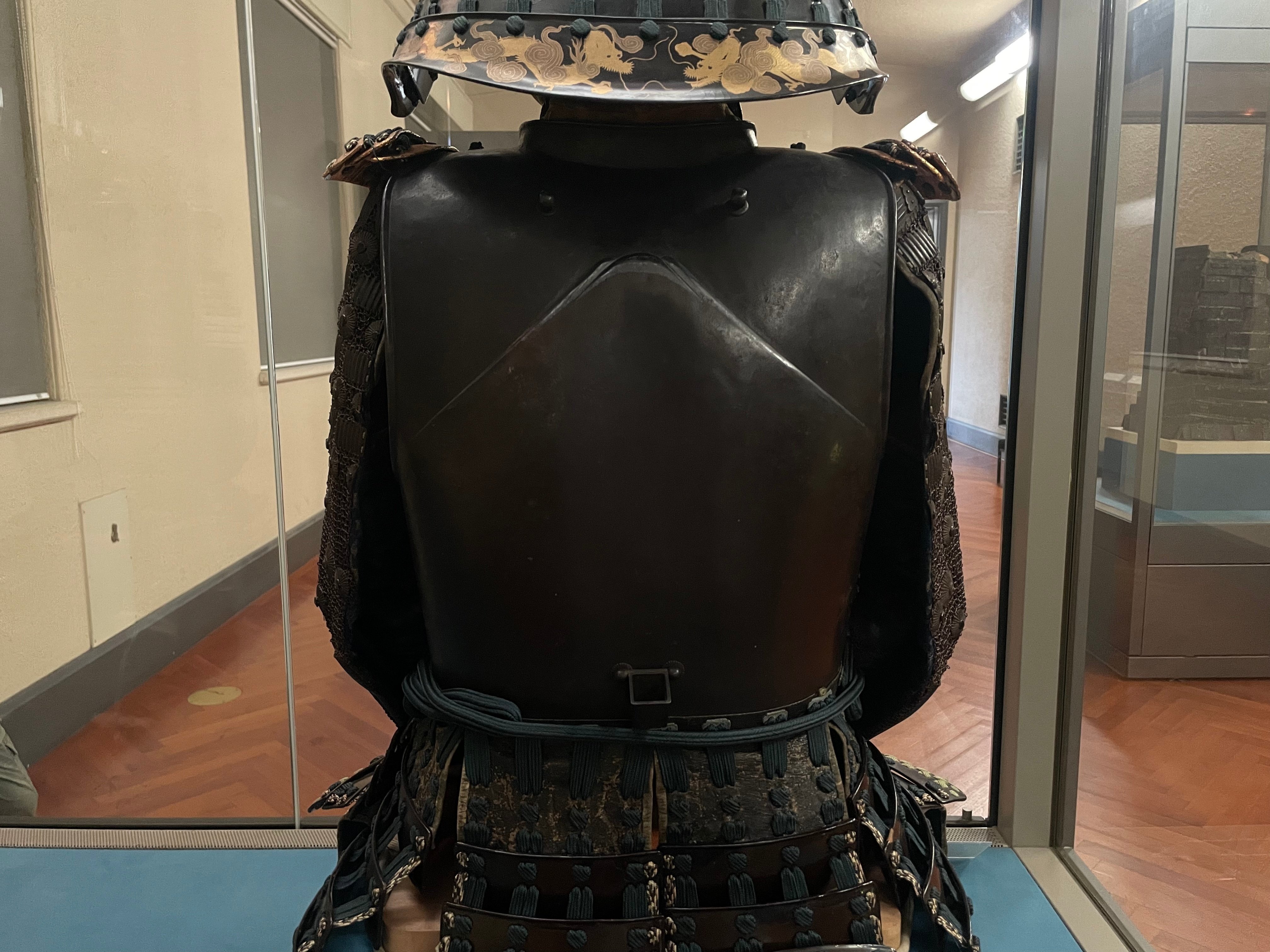 え？ あのウサギ耳のかわいいのは明智左馬之助の甲冑じゃないって