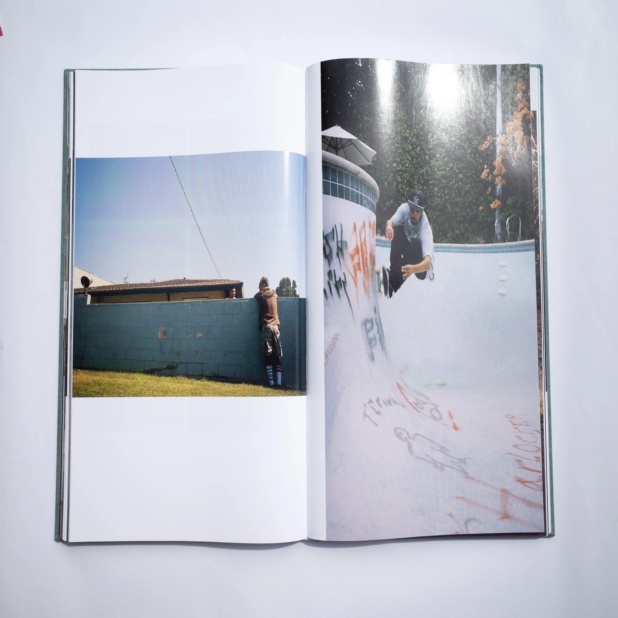 NOT TOO LATE #4: Tino Razo: PARTY IN THE BACK｜flotsambooks