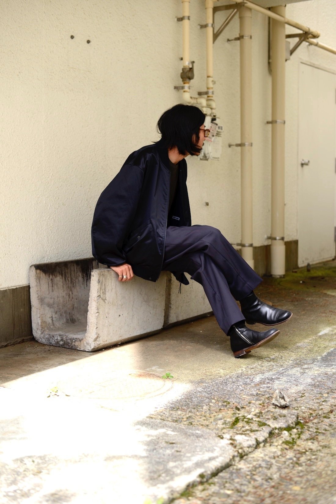 限りなく黒に近い紺のシルク|takuro yamashita 限りなく黒に近い紺のシルク|takuro yamashita