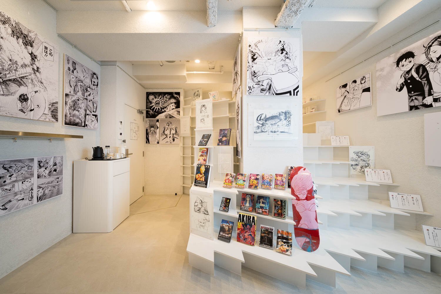 ダンダダン』✖️「MANGA ART ROOM, JIMBOCHO」がOPEN!|BOOK HOTEL ダンダダン』✖️「MANGA ART ROOM, JIMBOCHO」がOPEN!|BOOK HOTEL