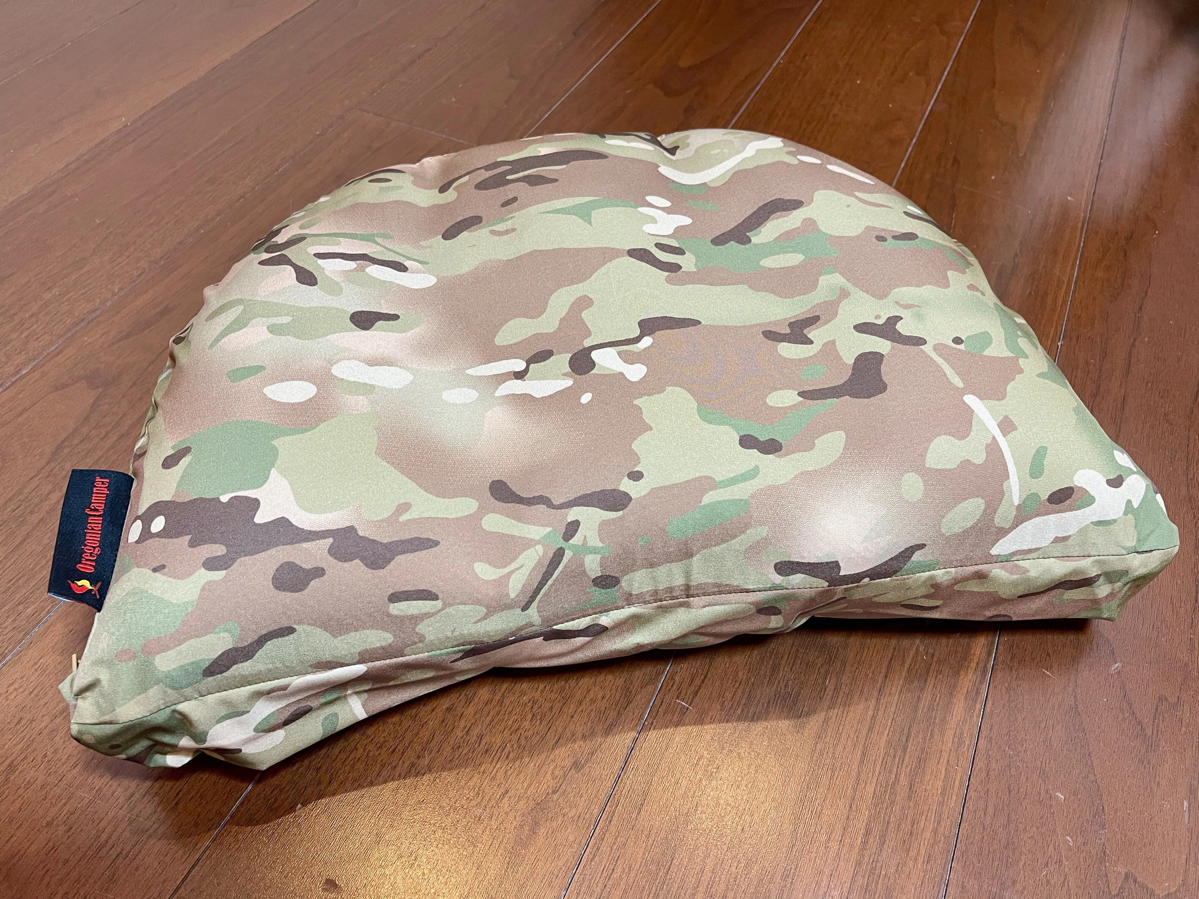 【送料無料】Camper　まくら キャンプまくら プレミアム カモ キャンプで快眠すべく「キャンプまくら プレミアム」を導入！｜NEO
