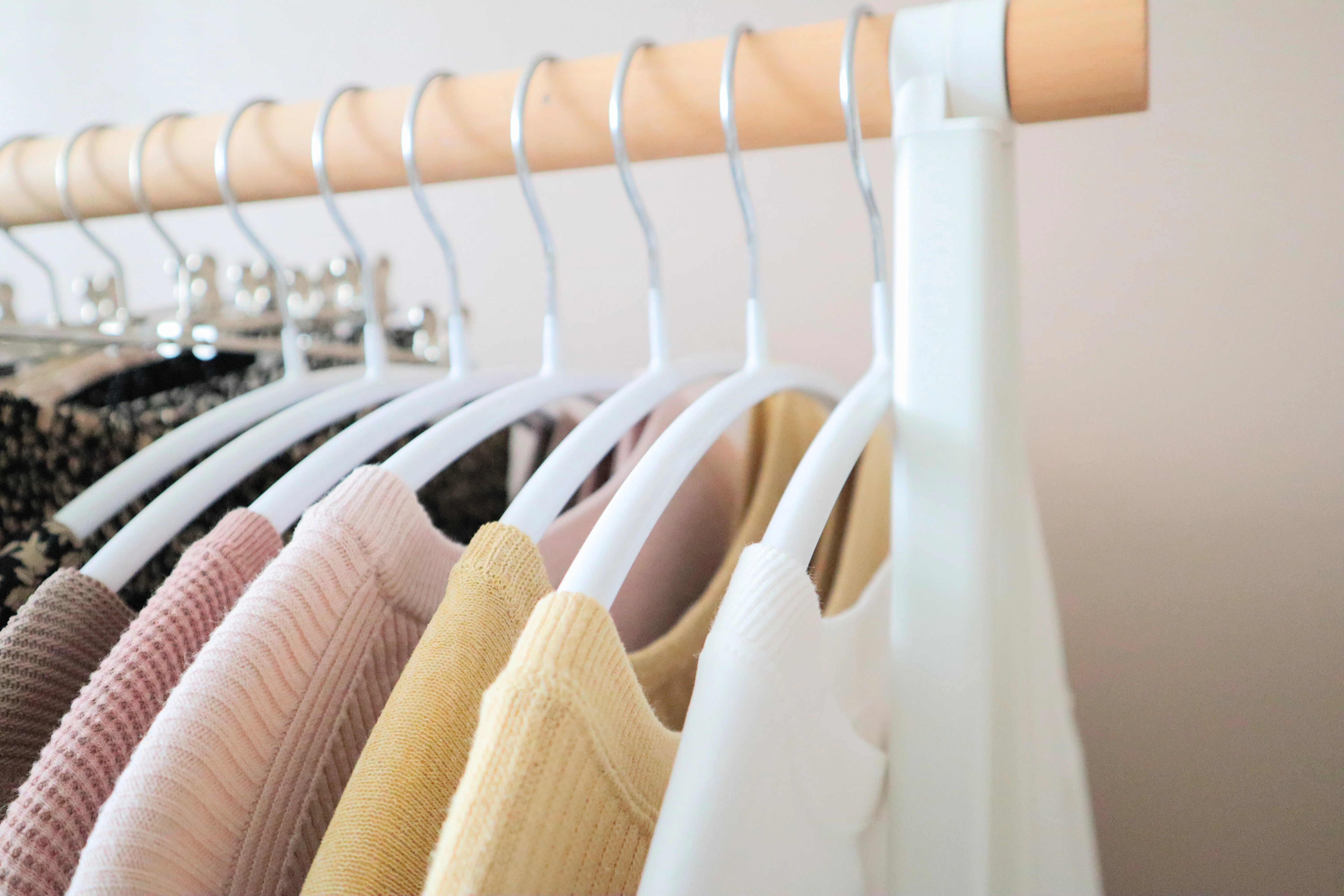 お片付け｜日々を輝かせるコツ。「お洋服が増えすぎる」を防ぐ3つの