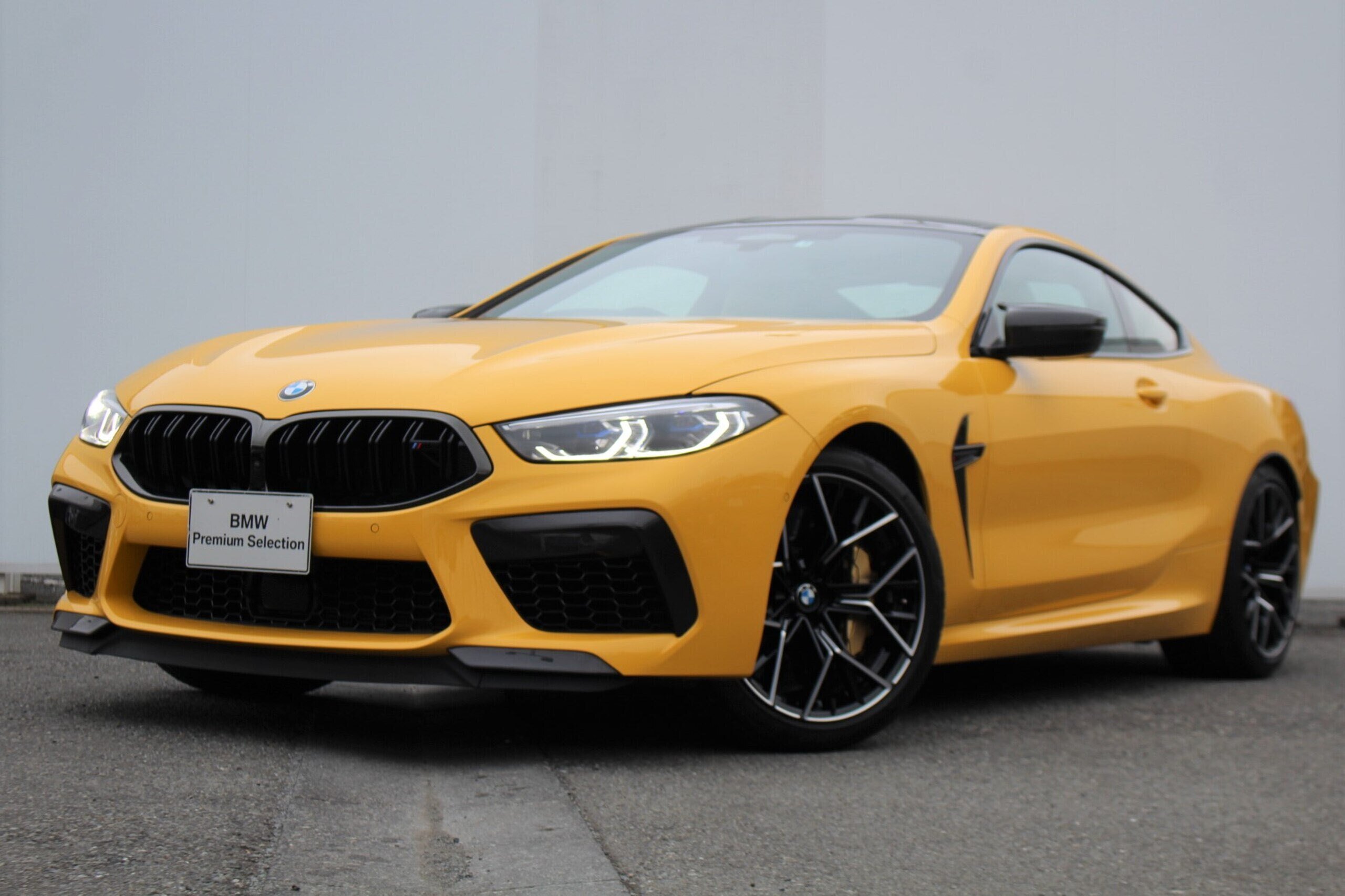 スピードイエローなBMW M8 INDIVIDUAL!!!｜鈴木BOB康昭