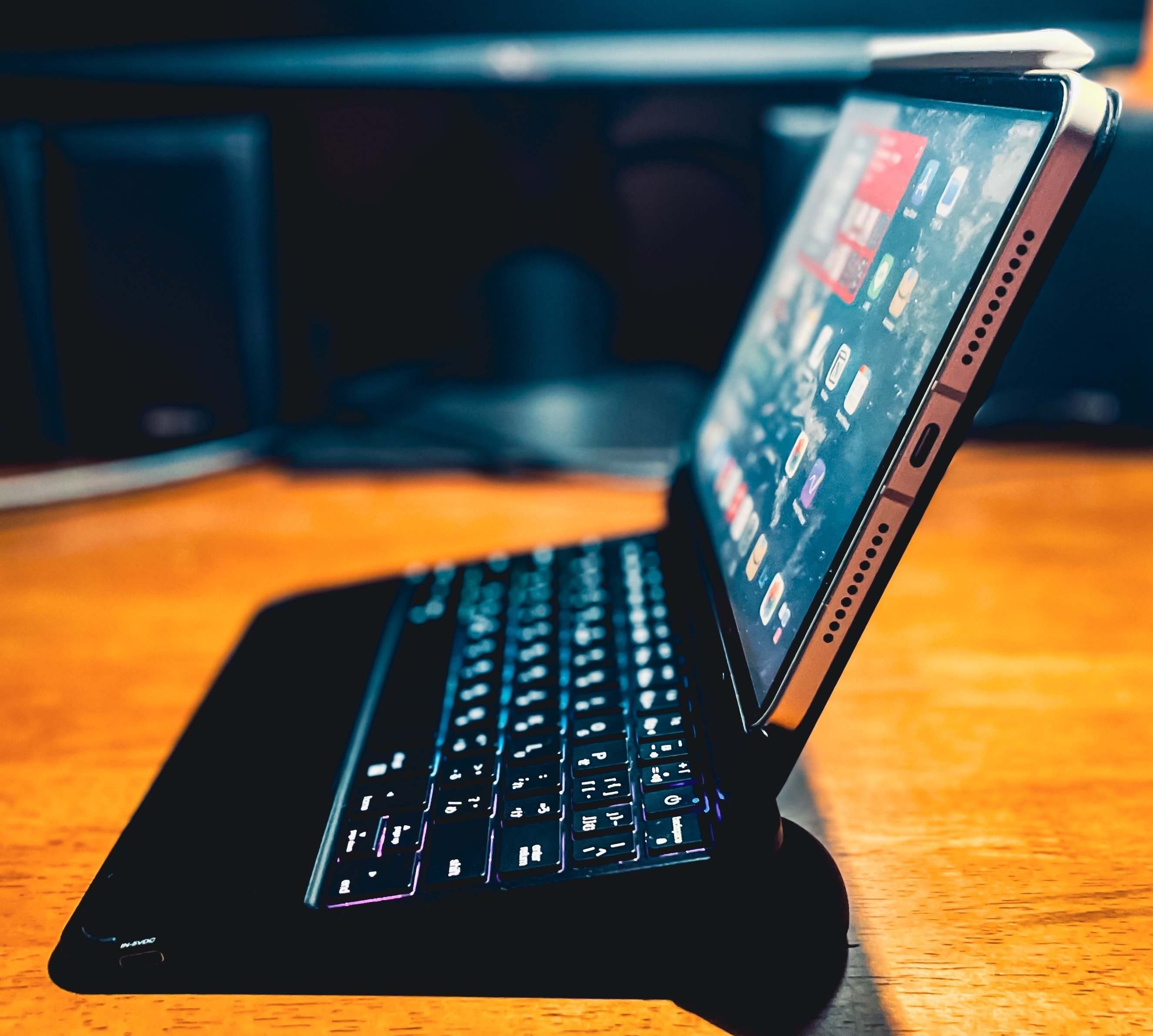 DOQO iPad mini6用 キーボードケース トラックバッド付 iPad miniがMacBookに】トラックパッドの性能の高さに感動