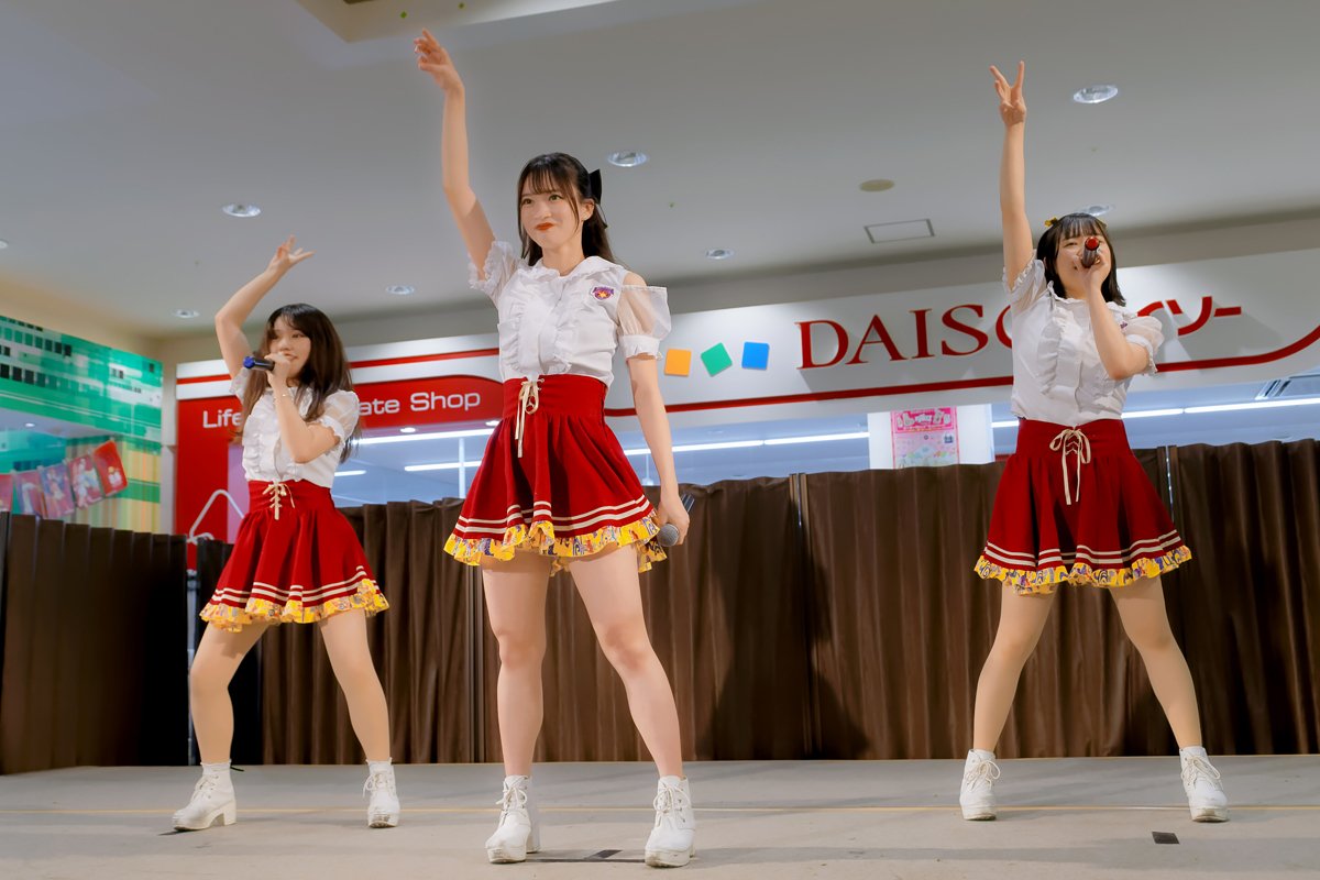 琉球アイドル　ミニスカ 