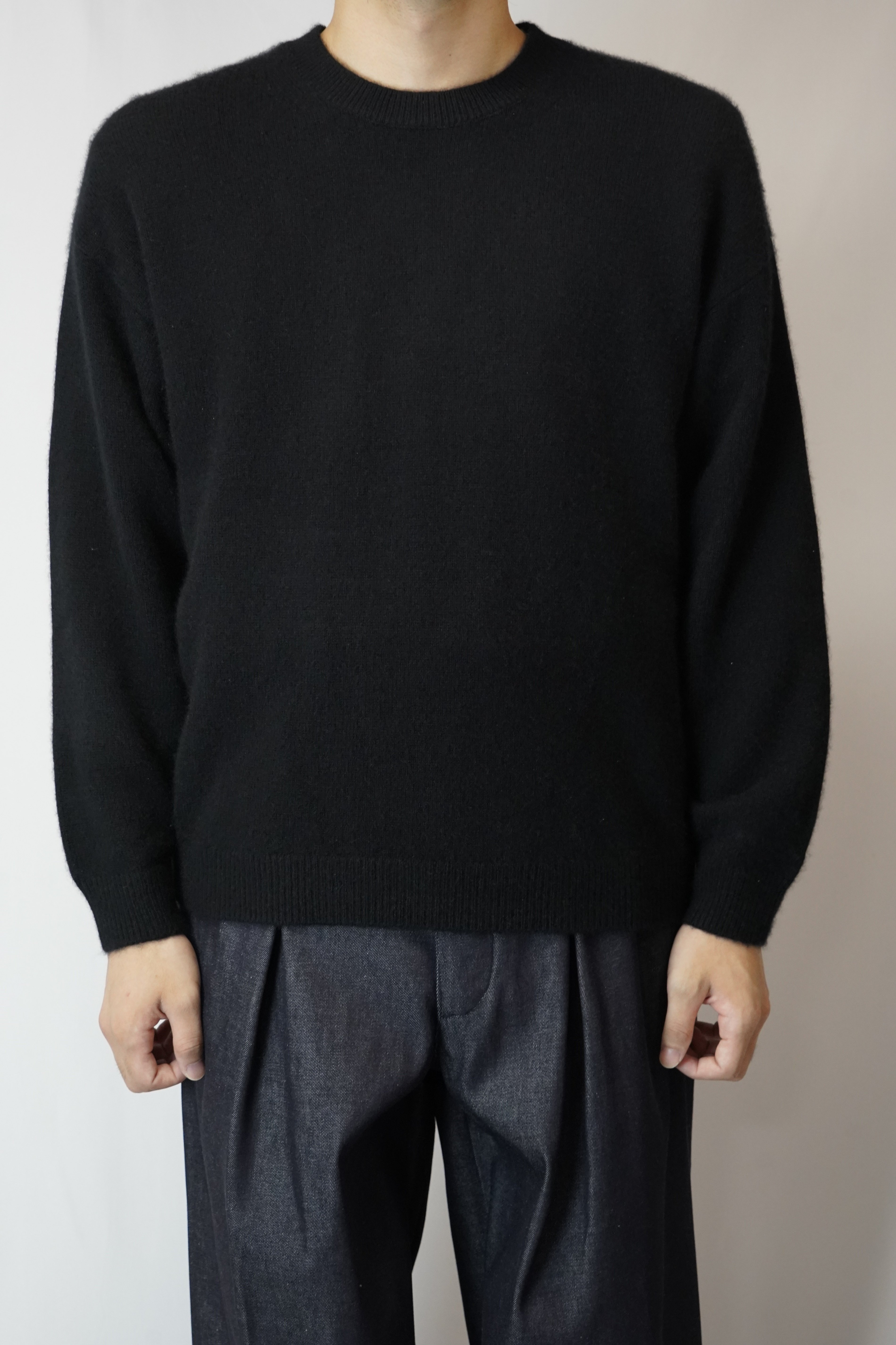 レビュー】肌触りが良い!AURALEE(オーラリー)BABY CASHMERE レビュー】肌触りが良い!AURALEE(オーラリー)BABY CASHMERE