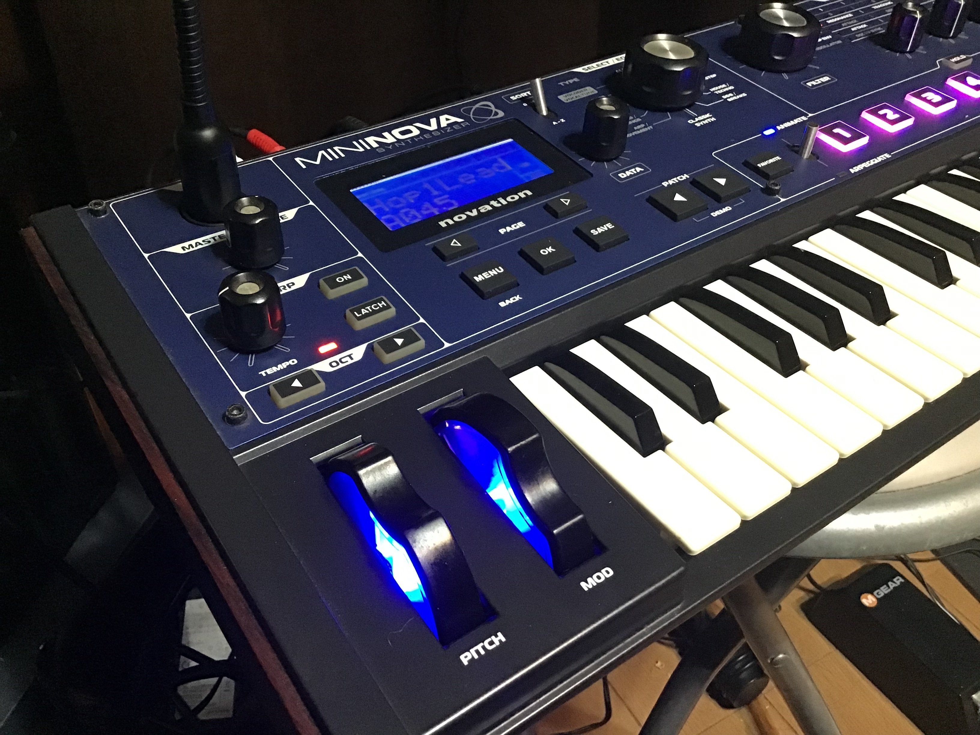 作曲&宅REC☆TIPS秋編2〜シンセ対決!?・・・KORG vs Novation 作曲&宅REC☆TIPS秋編2〜シンセ対決!?・・・KORG vs Novation