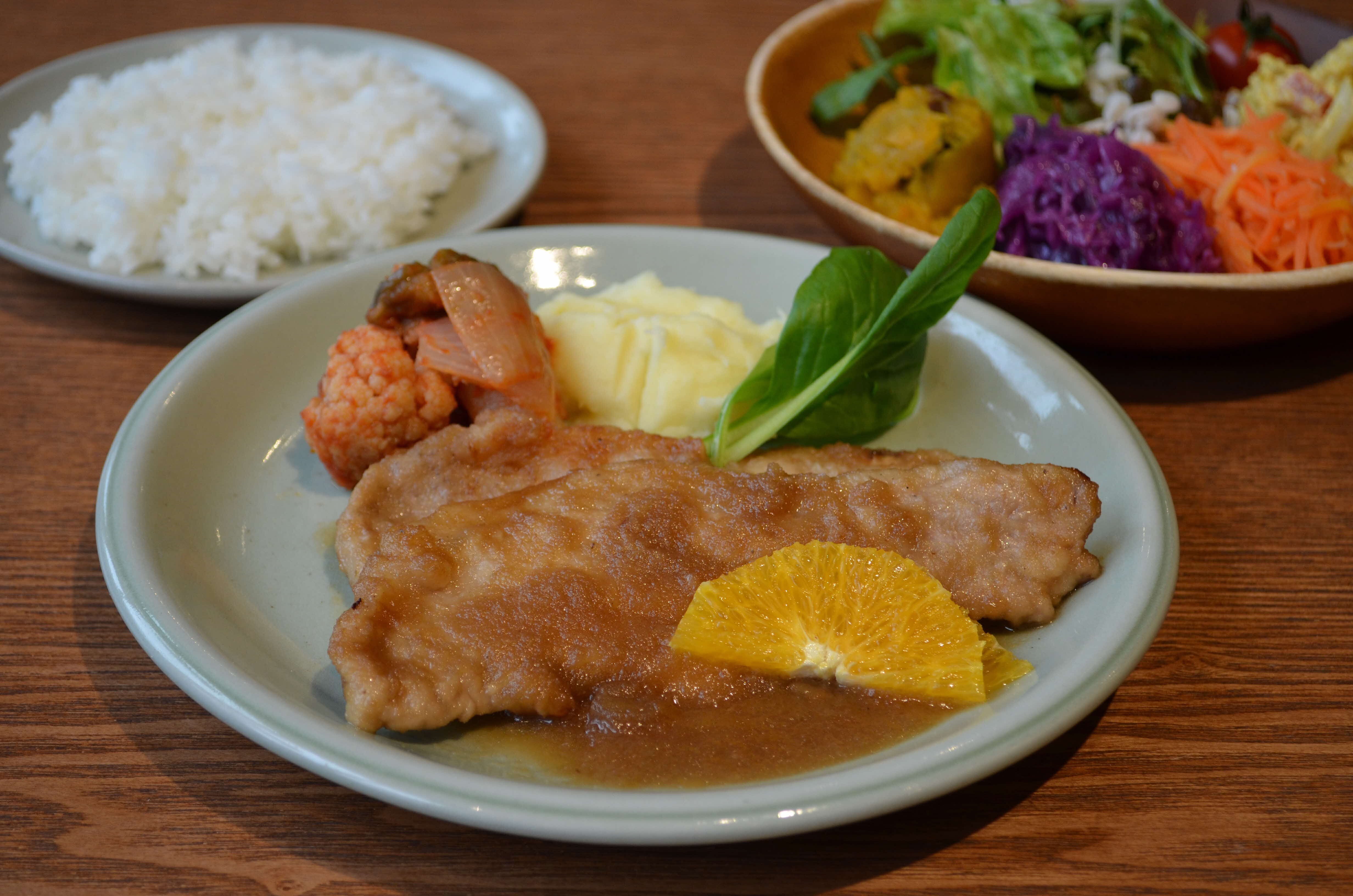 打ち上げられた海藻が新たなブランドに⁉｜ナルホド事始メ｜鎌倉市公式