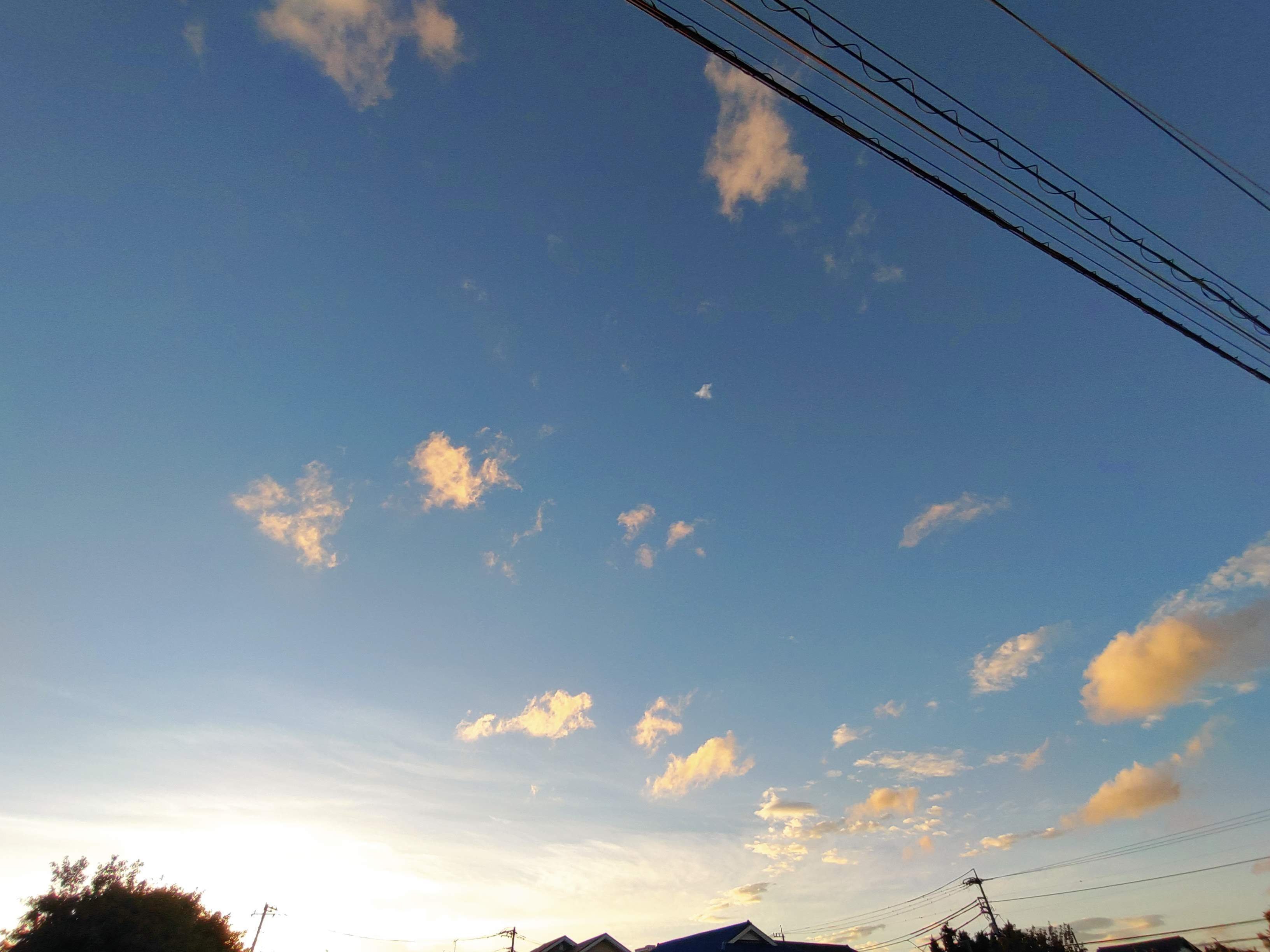 秋の気配が漂う夕方の空 Soufu そうふ Note