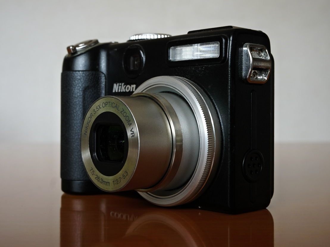 11 Nikon COOLPIX P5000|spinozamotors 11 Nikon COOLPIX P5000|spinozamotors